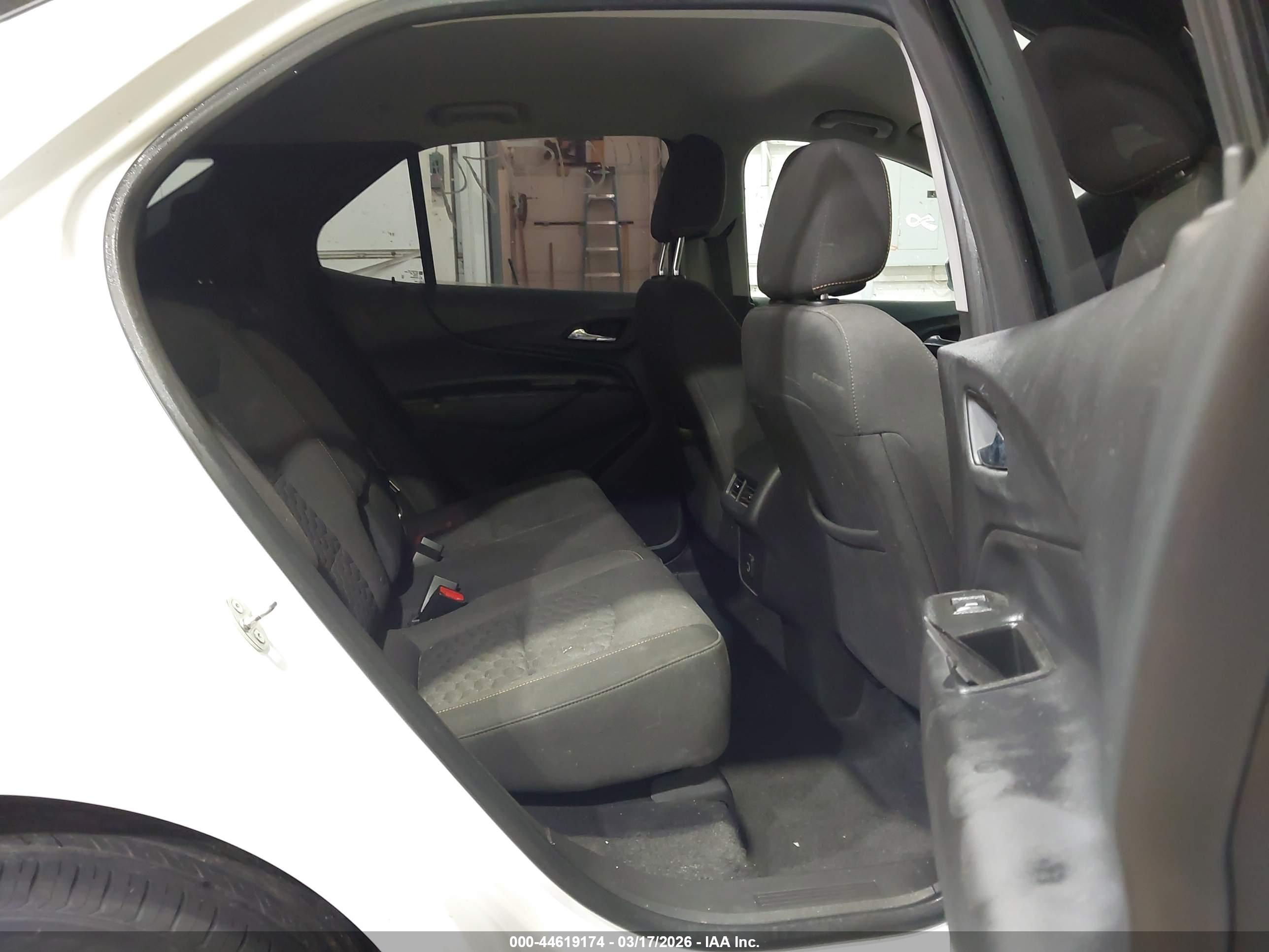 CHEVROLET EQUINOX image 8