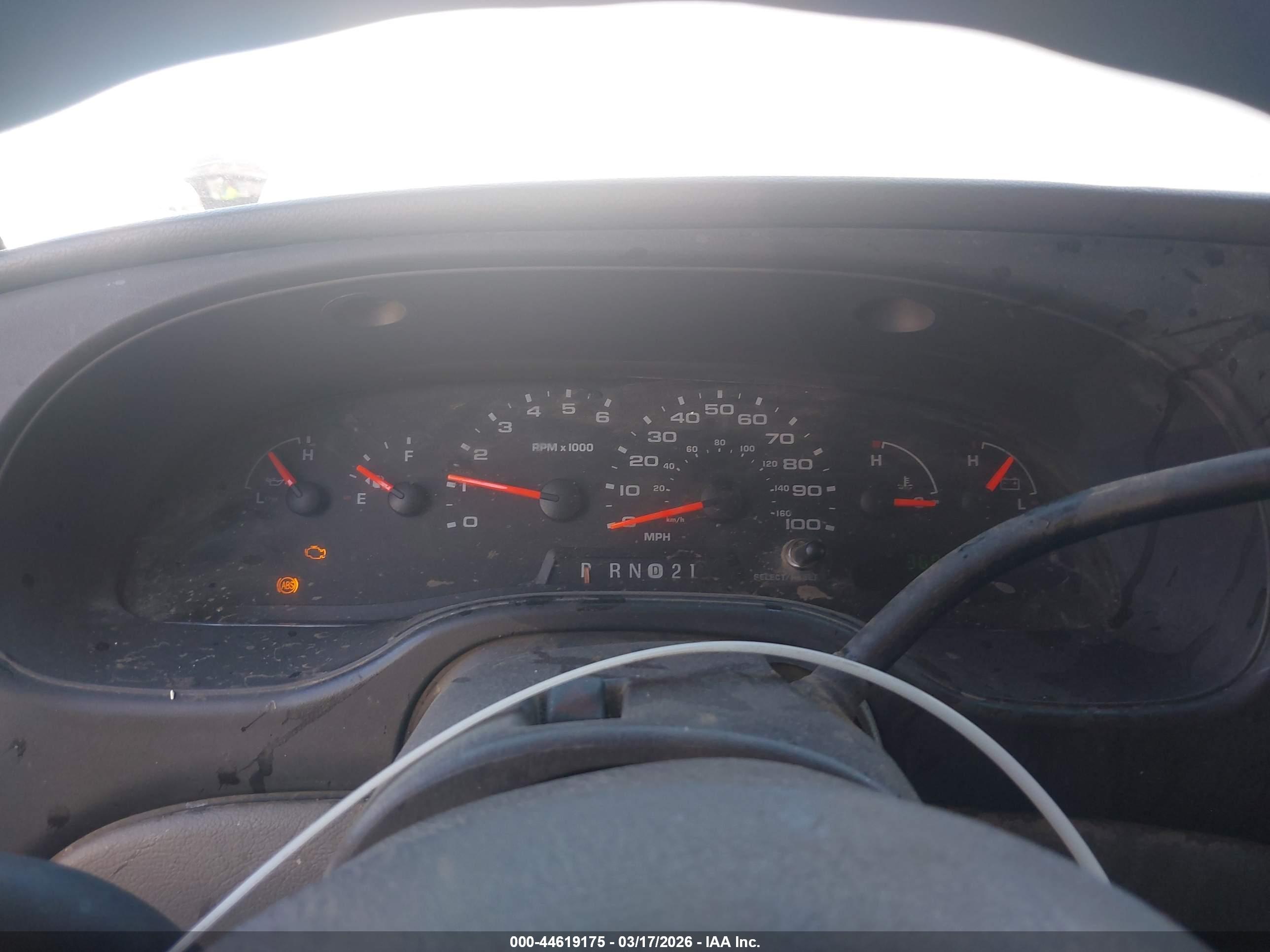 FORD E-150 image 7