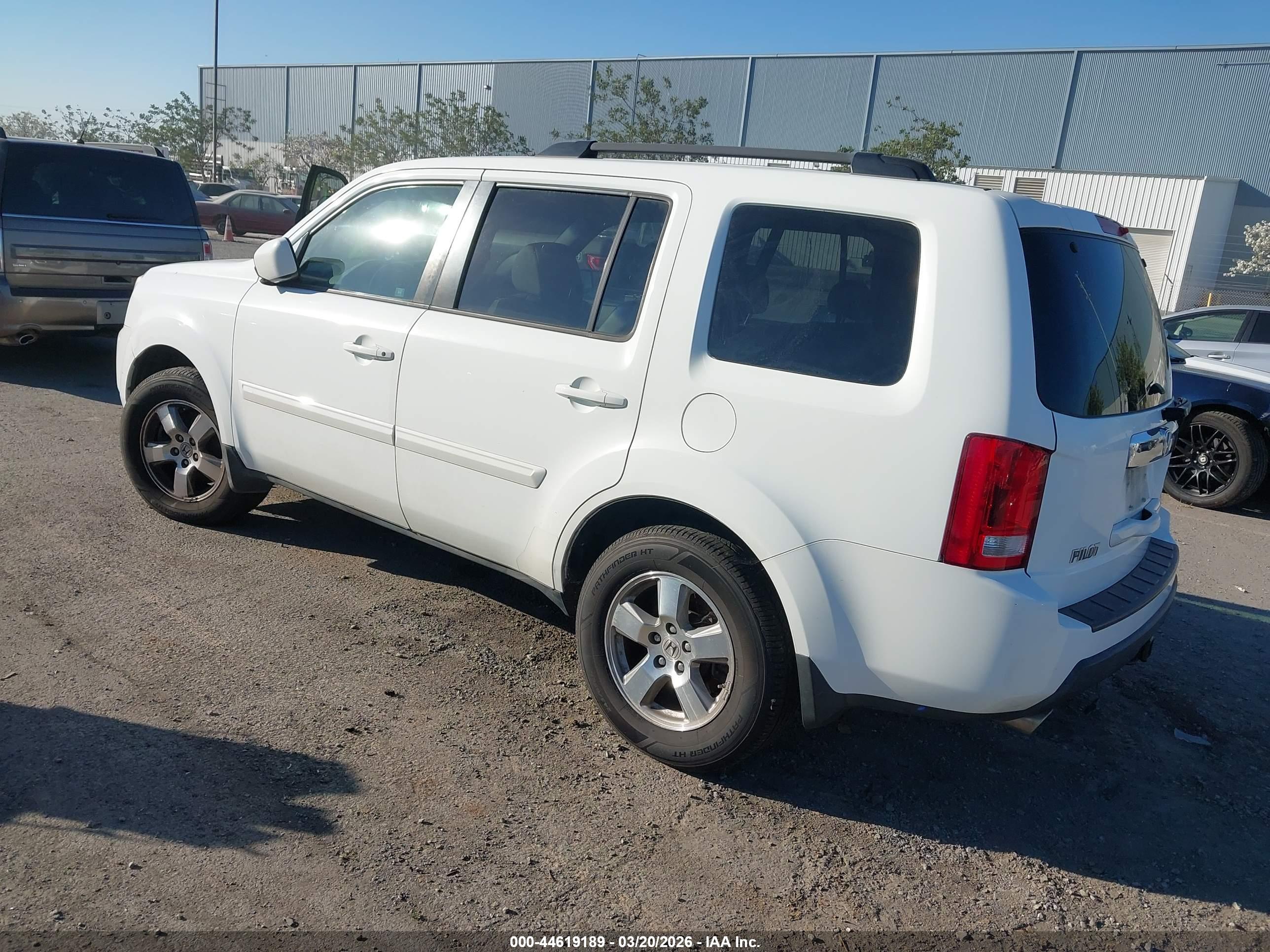 HONDA PILOT image 3