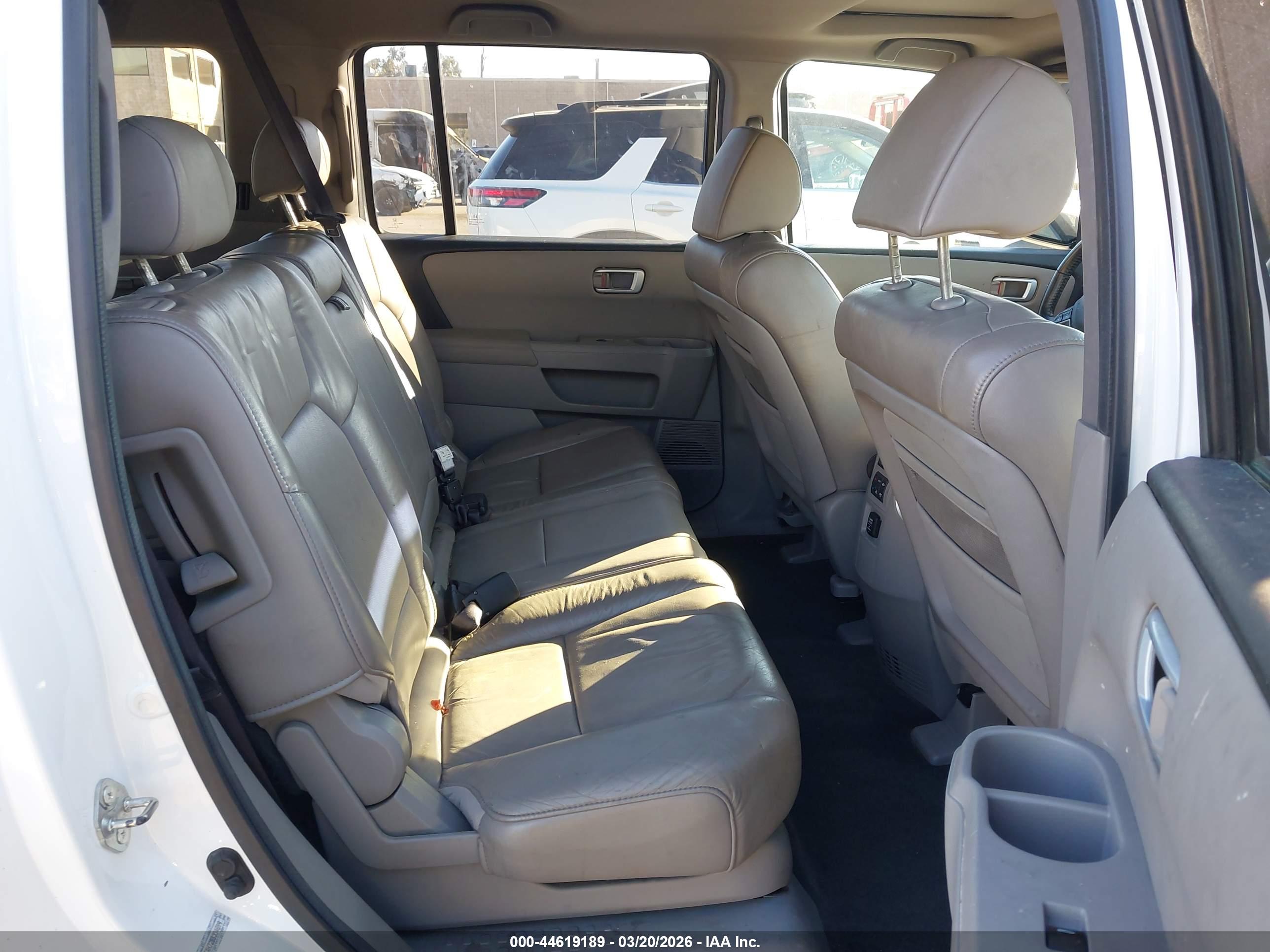 HONDA PILOT image 8