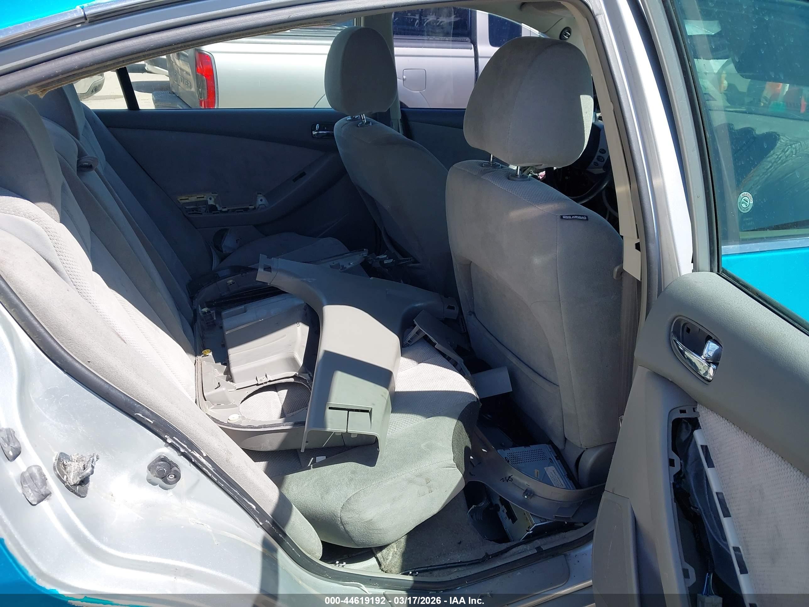 NISSAN ALTIMA image 8