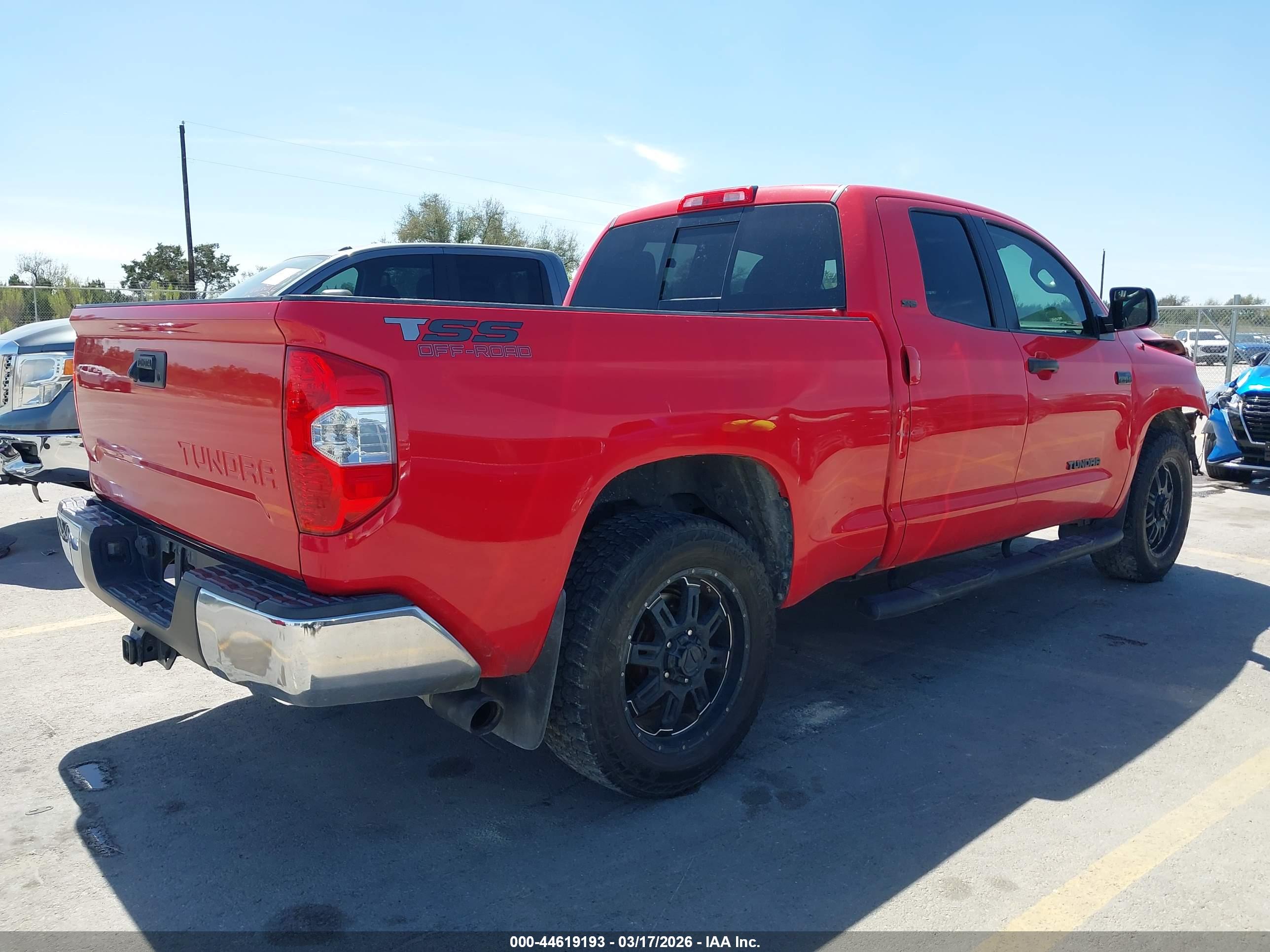 TOYOTA TUNDRA image 4
