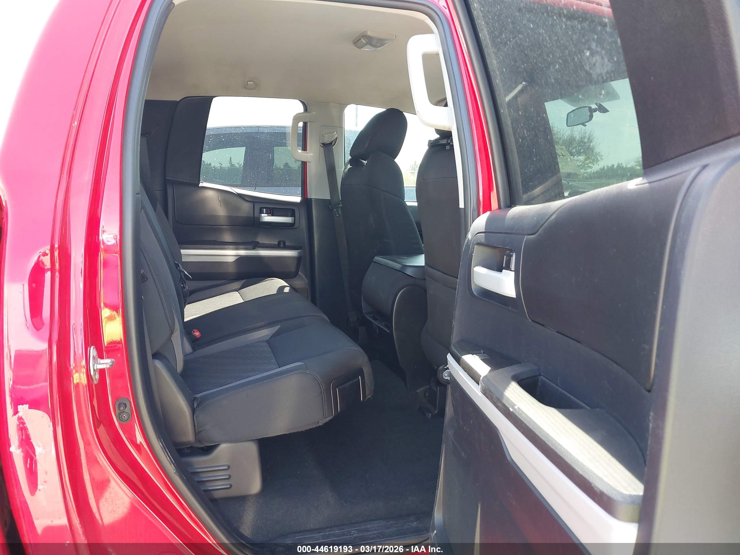 TOYOTA TUNDRA image 8