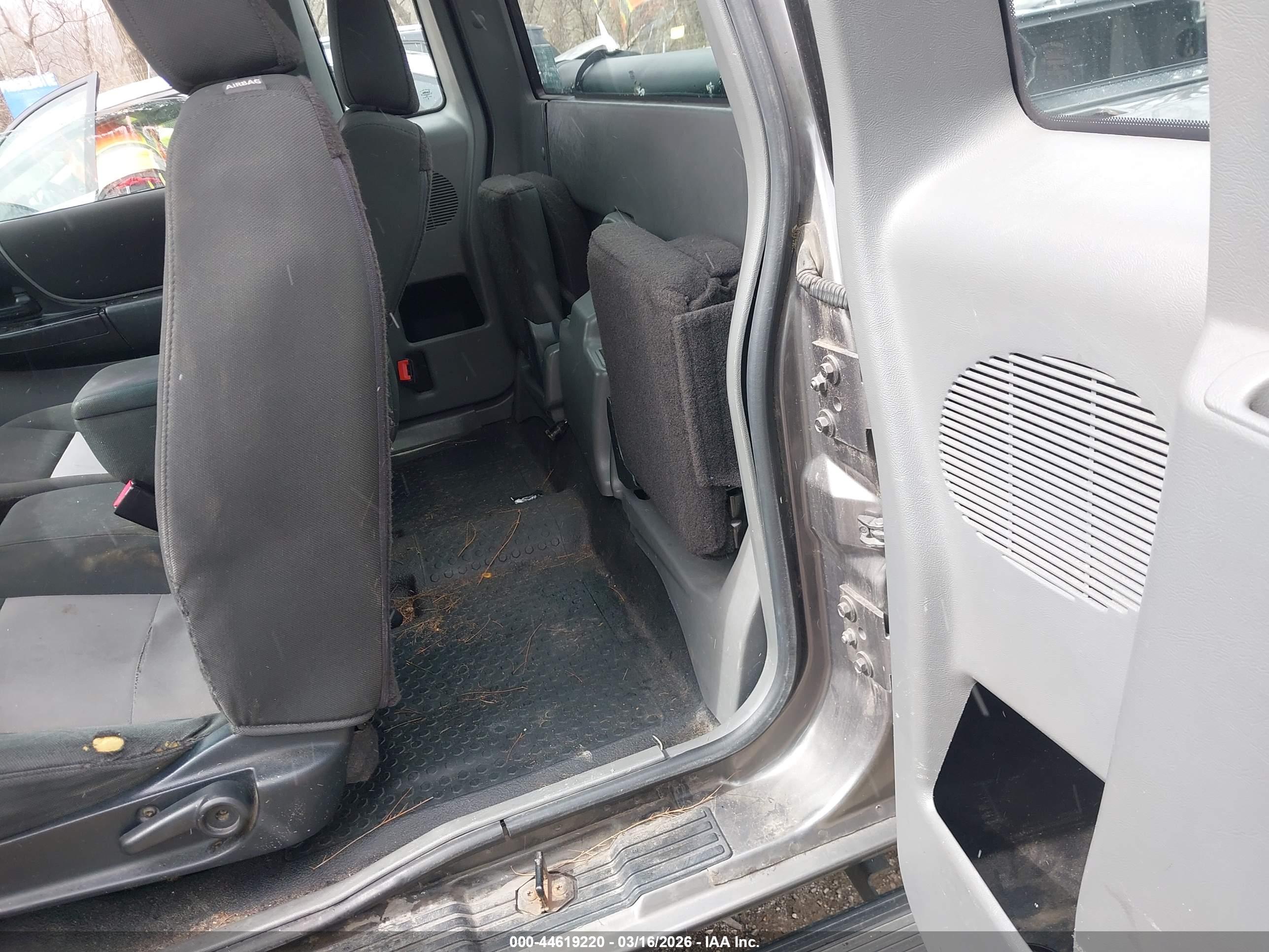 FORD RANGER image 8