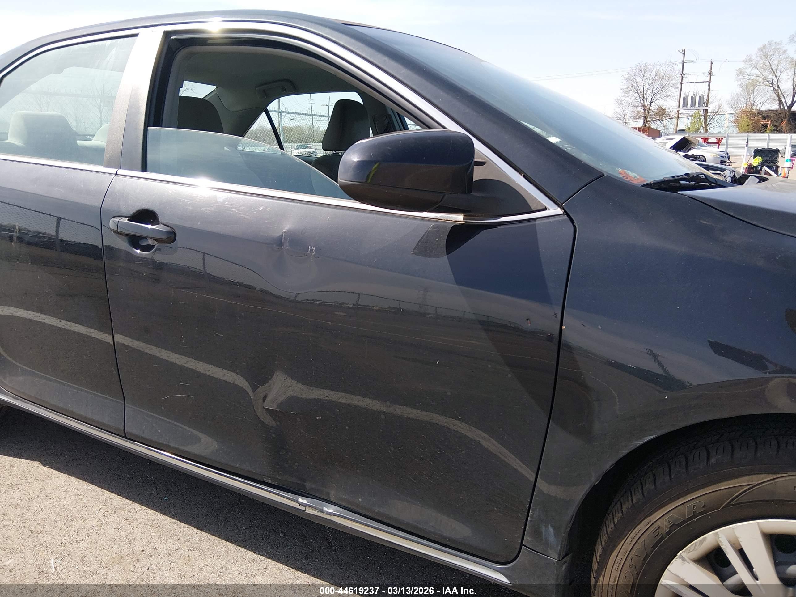 TOYOTA CAMRY image 6