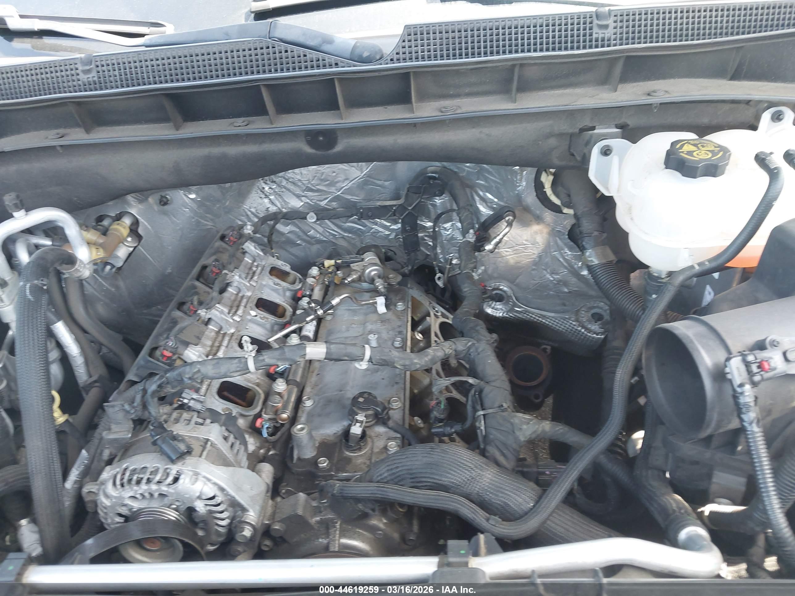 CHEVROLET SUBURBAN image 6
