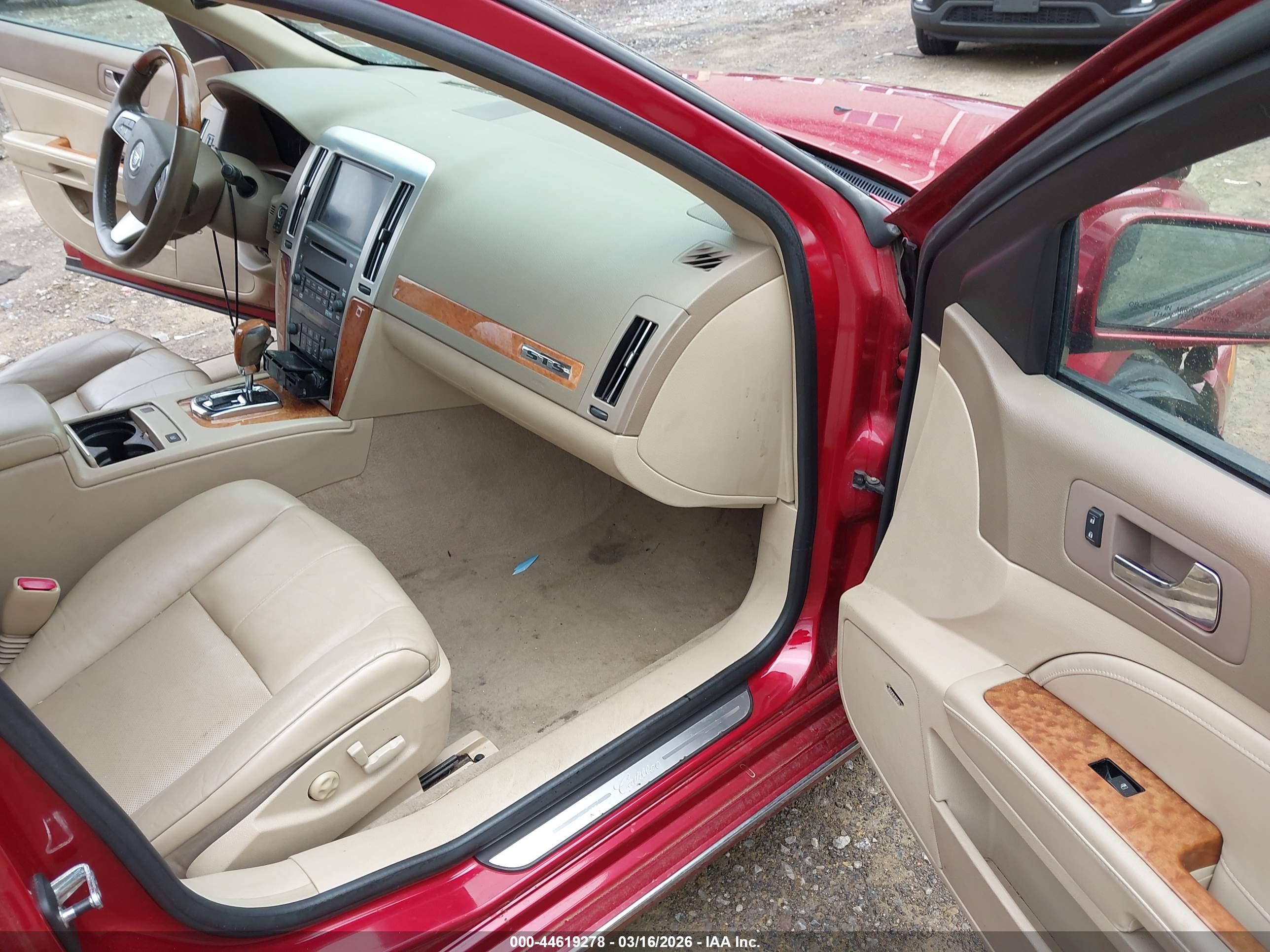 CADILLAC STS image 5