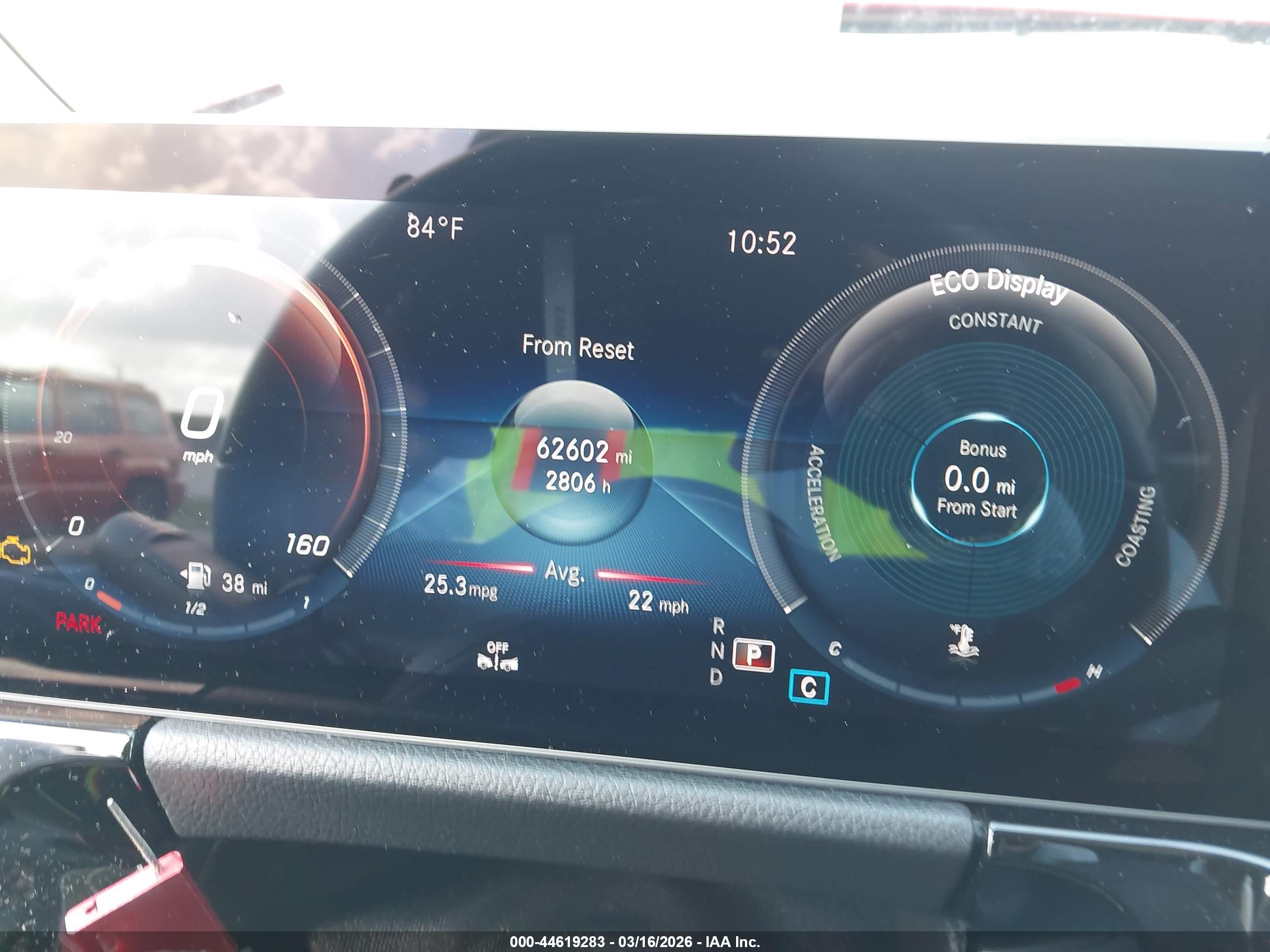 MERCEDES-BENZ GLA image 7