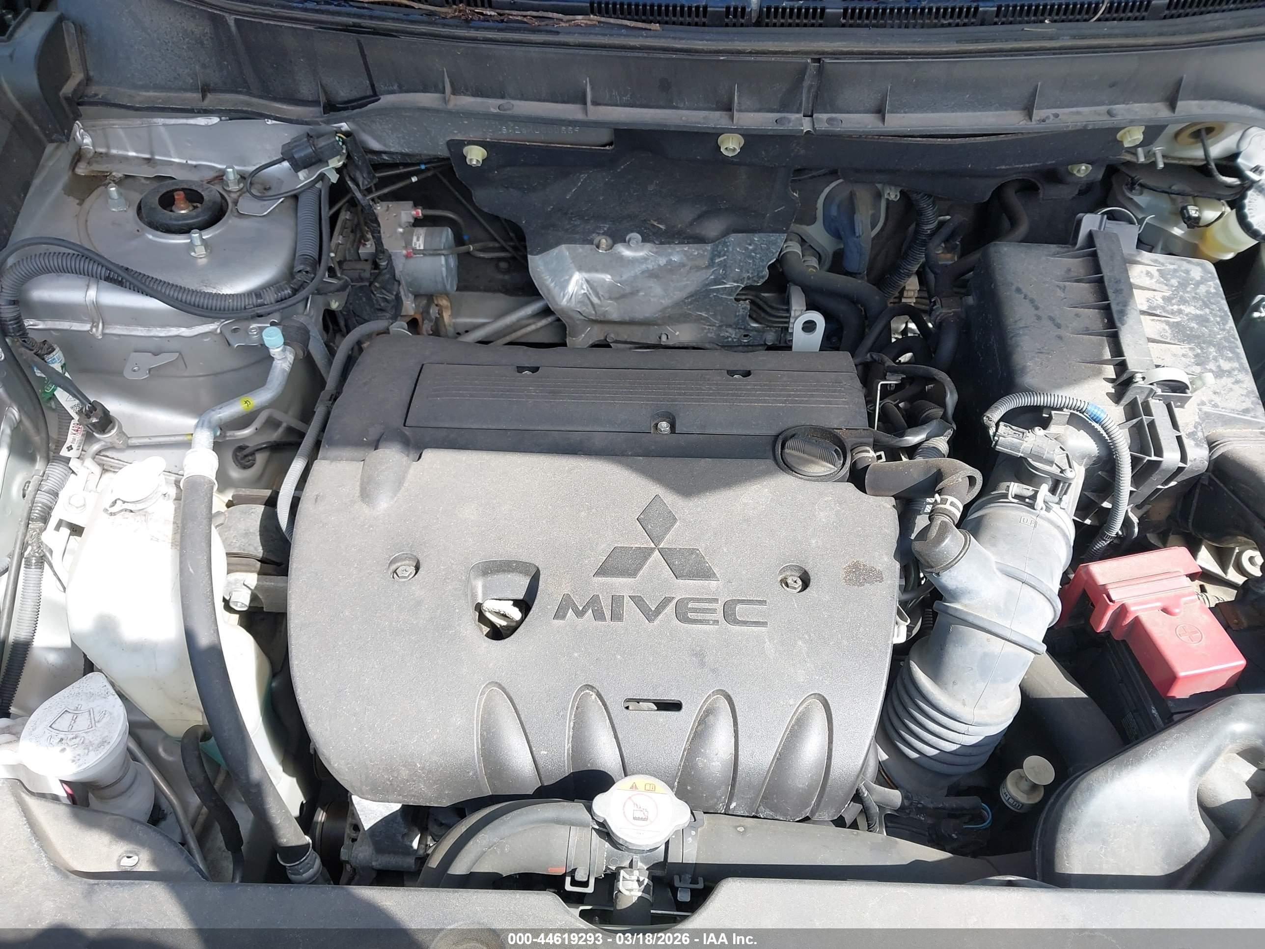 MITSUBISHI OUTLANDER image 10