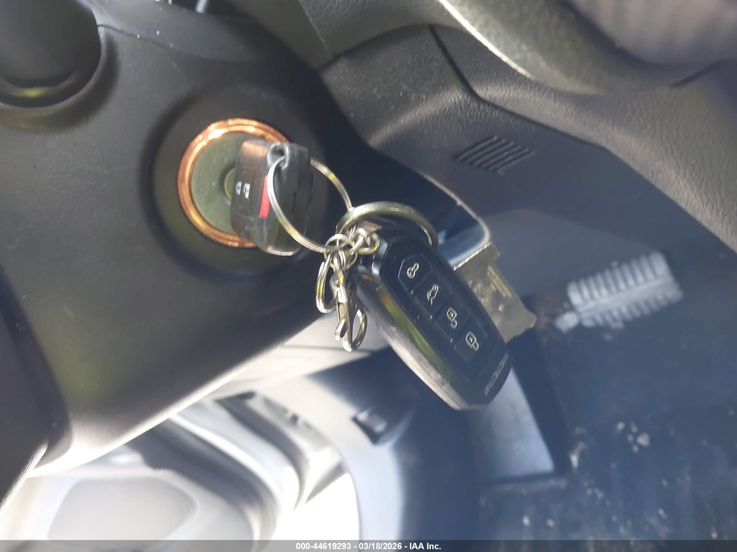 MITSUBISHI OUTLANDER image 11