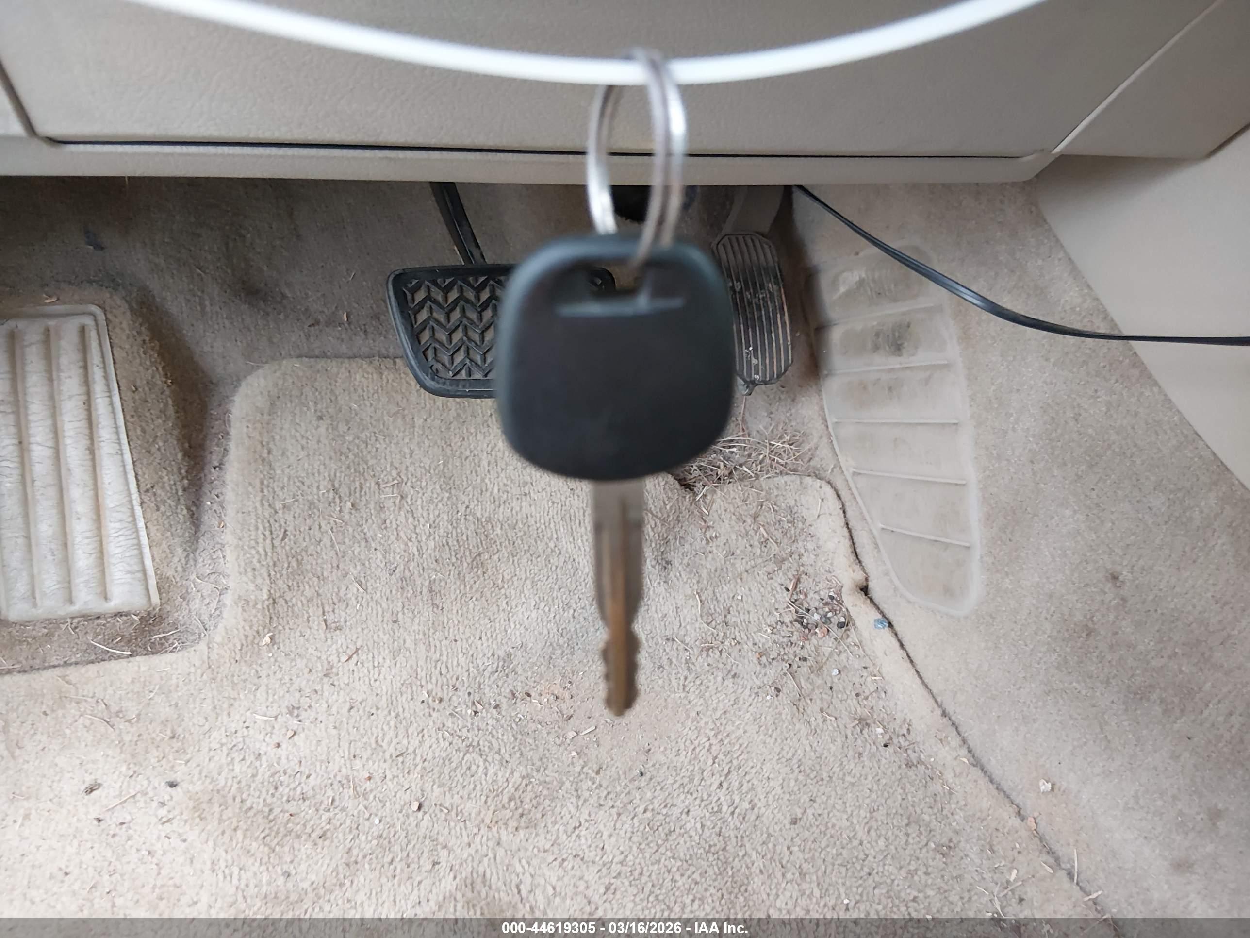 TOYOTA CAMRY image 11