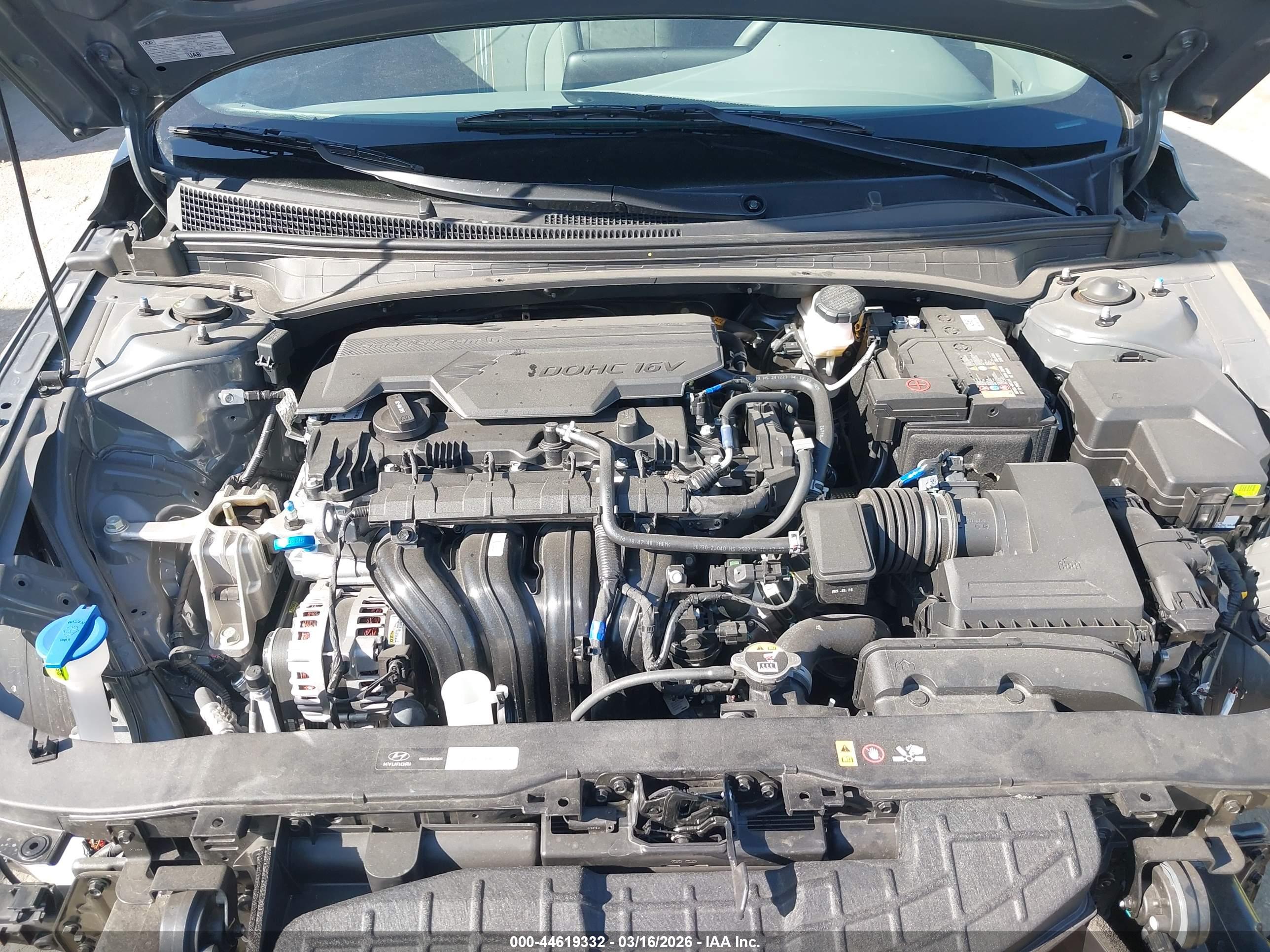 HYUNDAI ELANTRA image 10