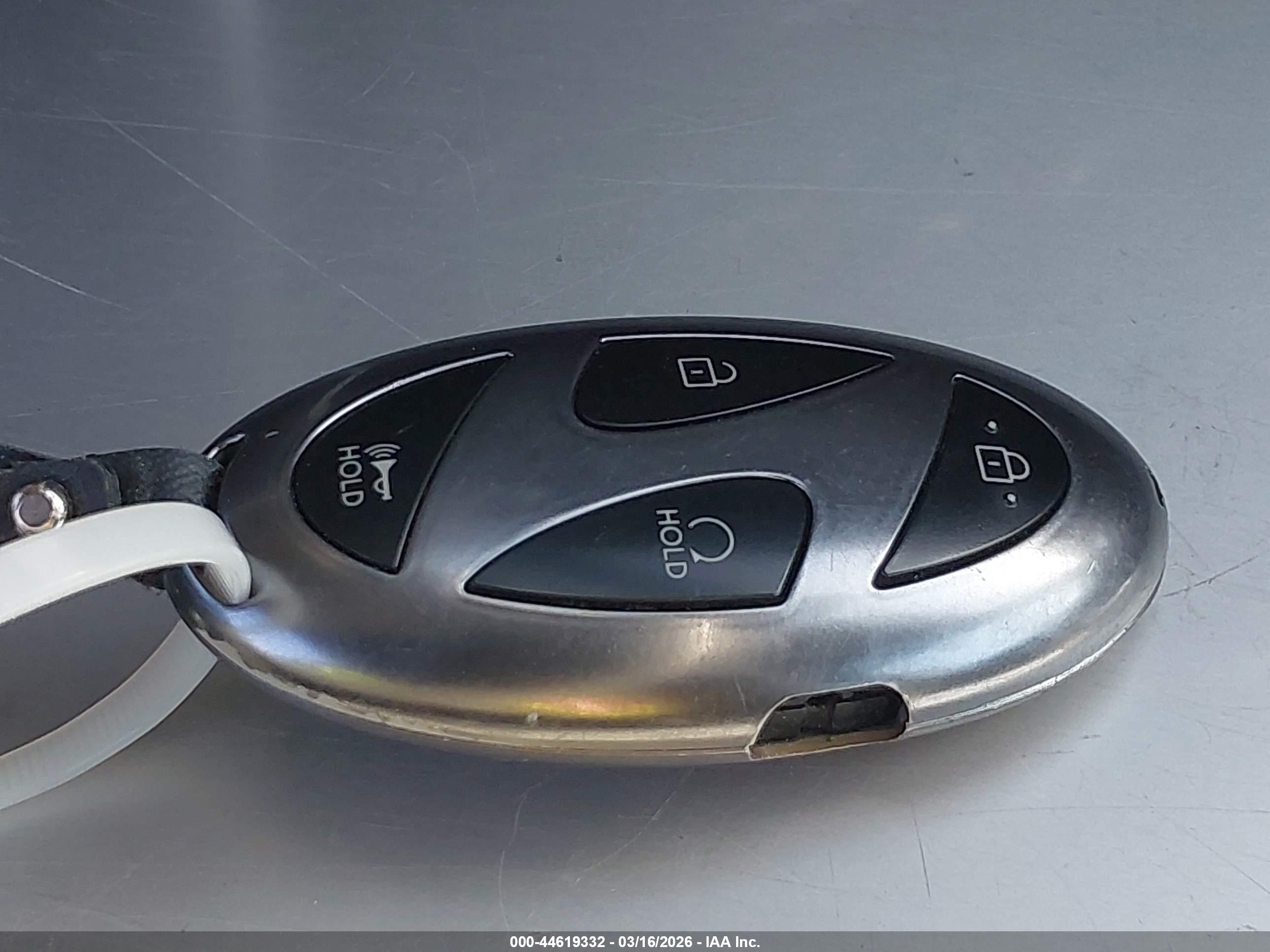 HYUNDAI ELANTRA image 11