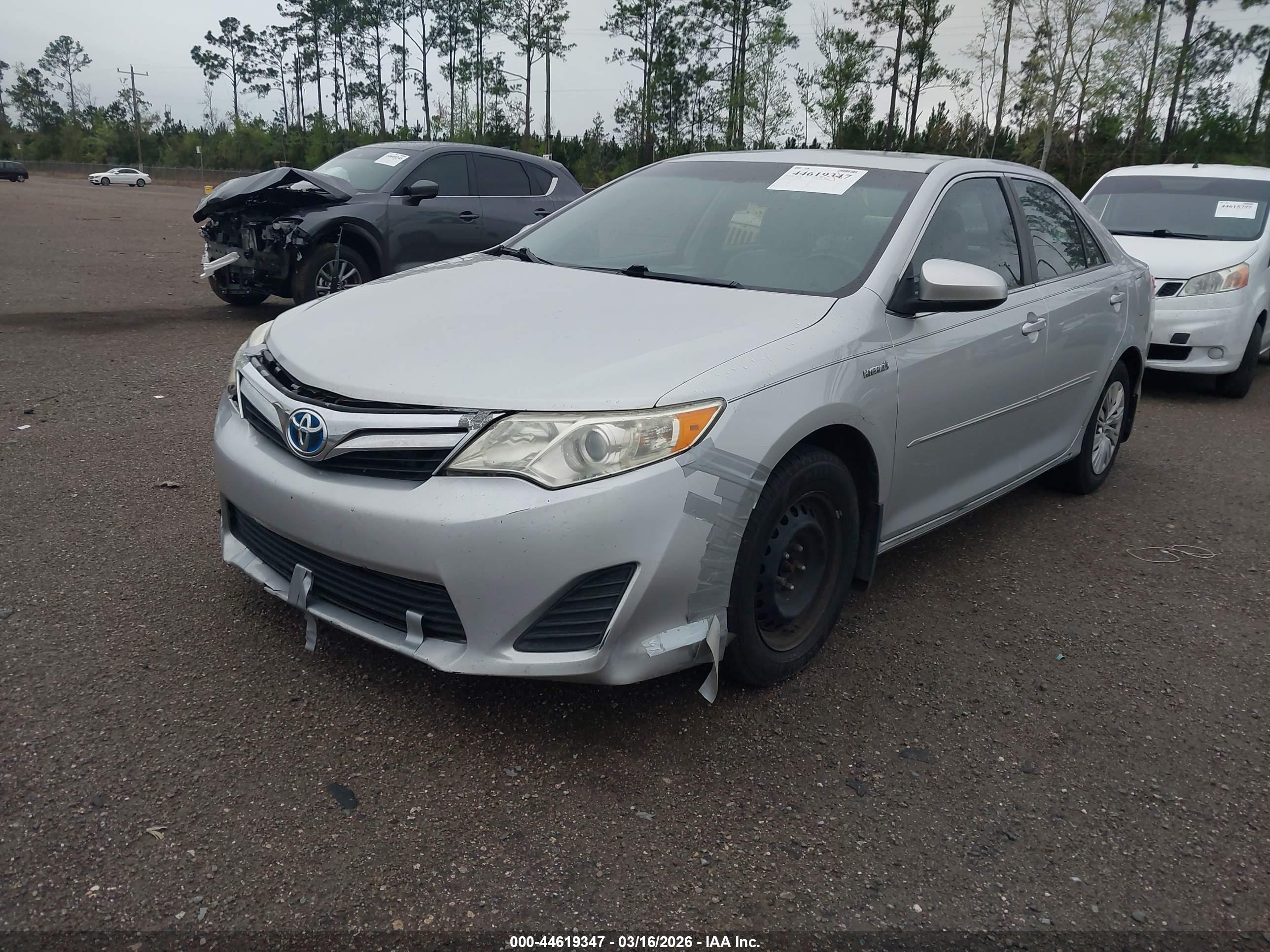 TOYOTA CAMRY image 2