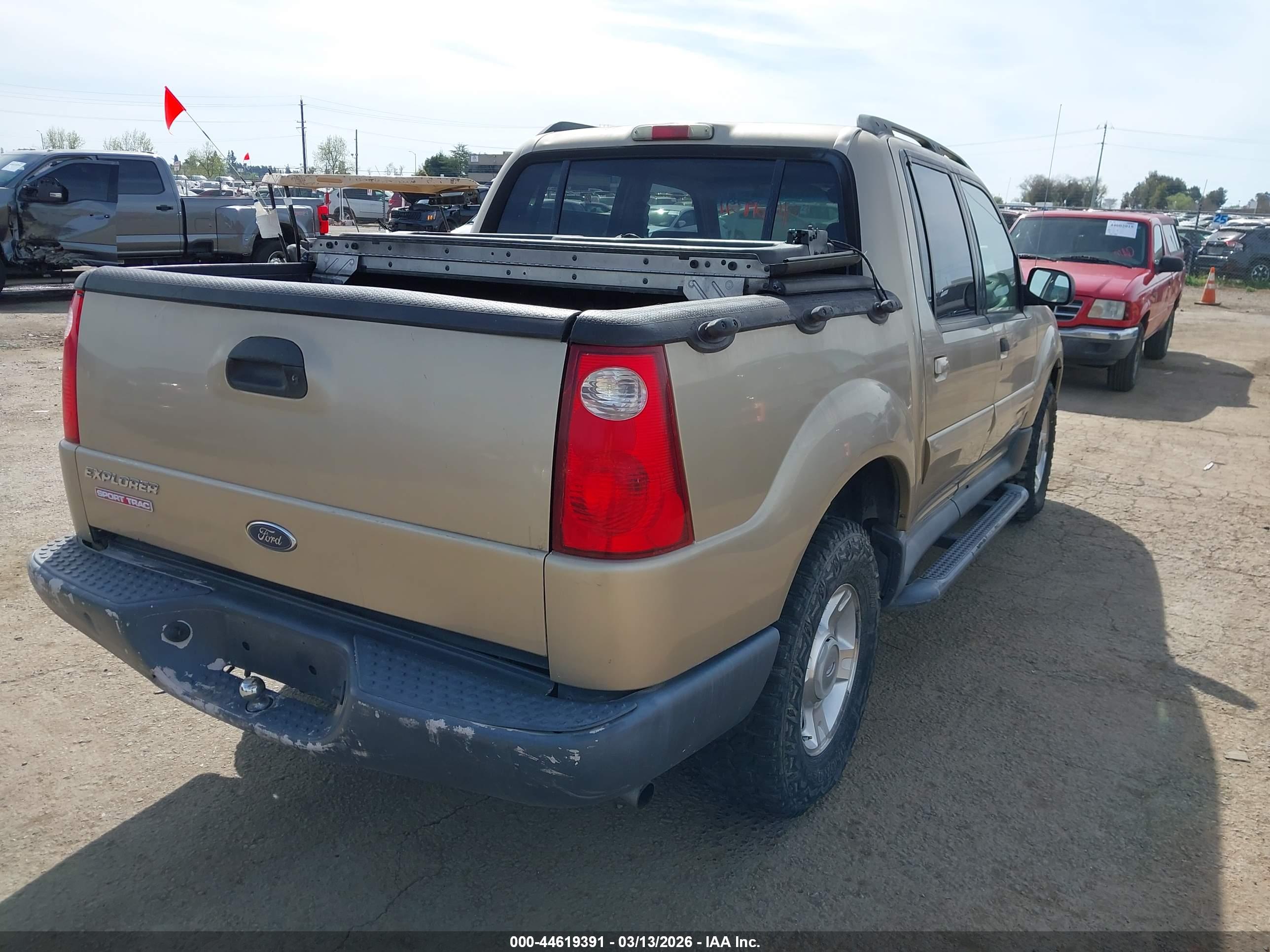 FORD EXPLORER image 4