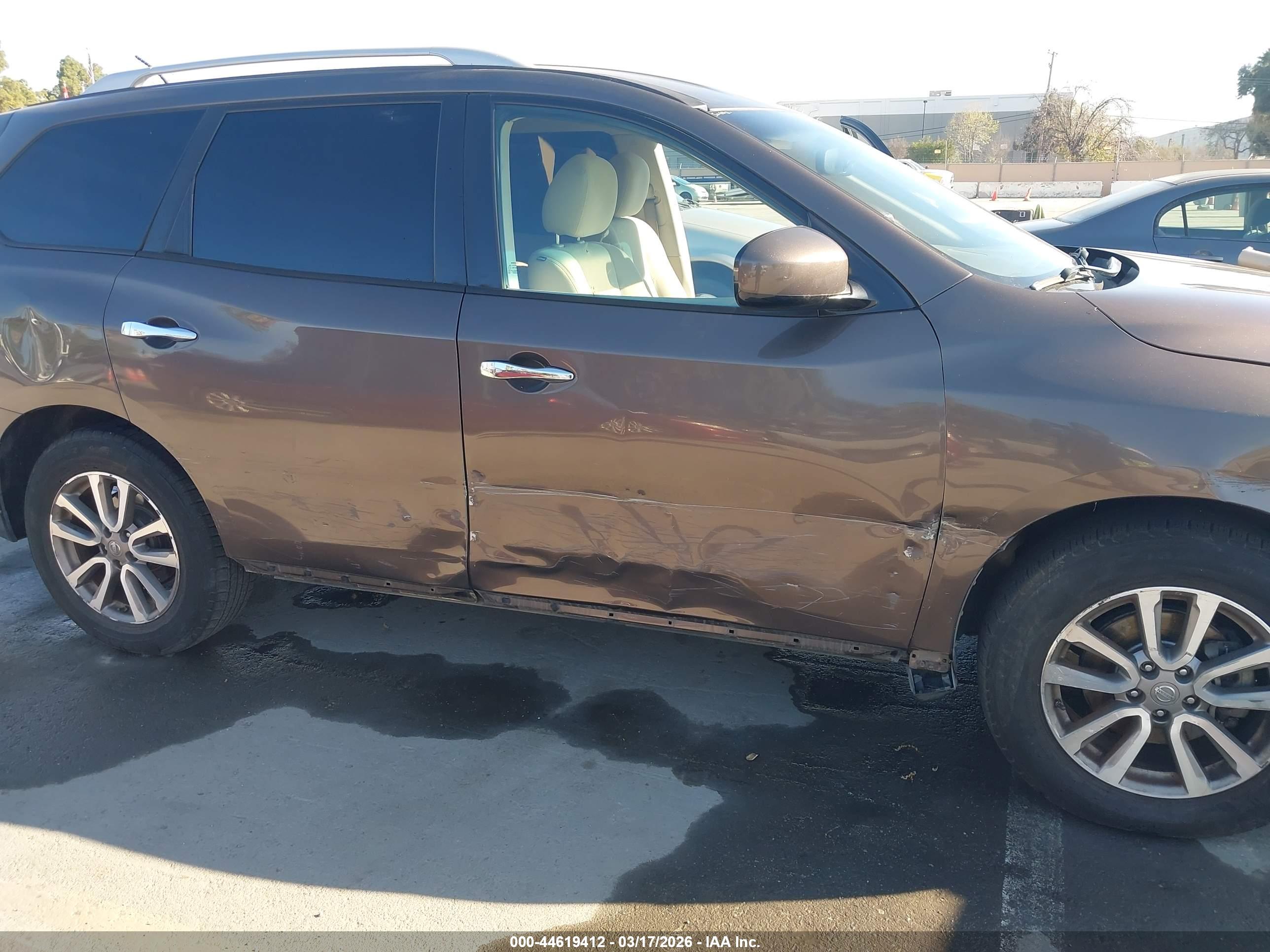 NISSAN PATHFINDER image 6