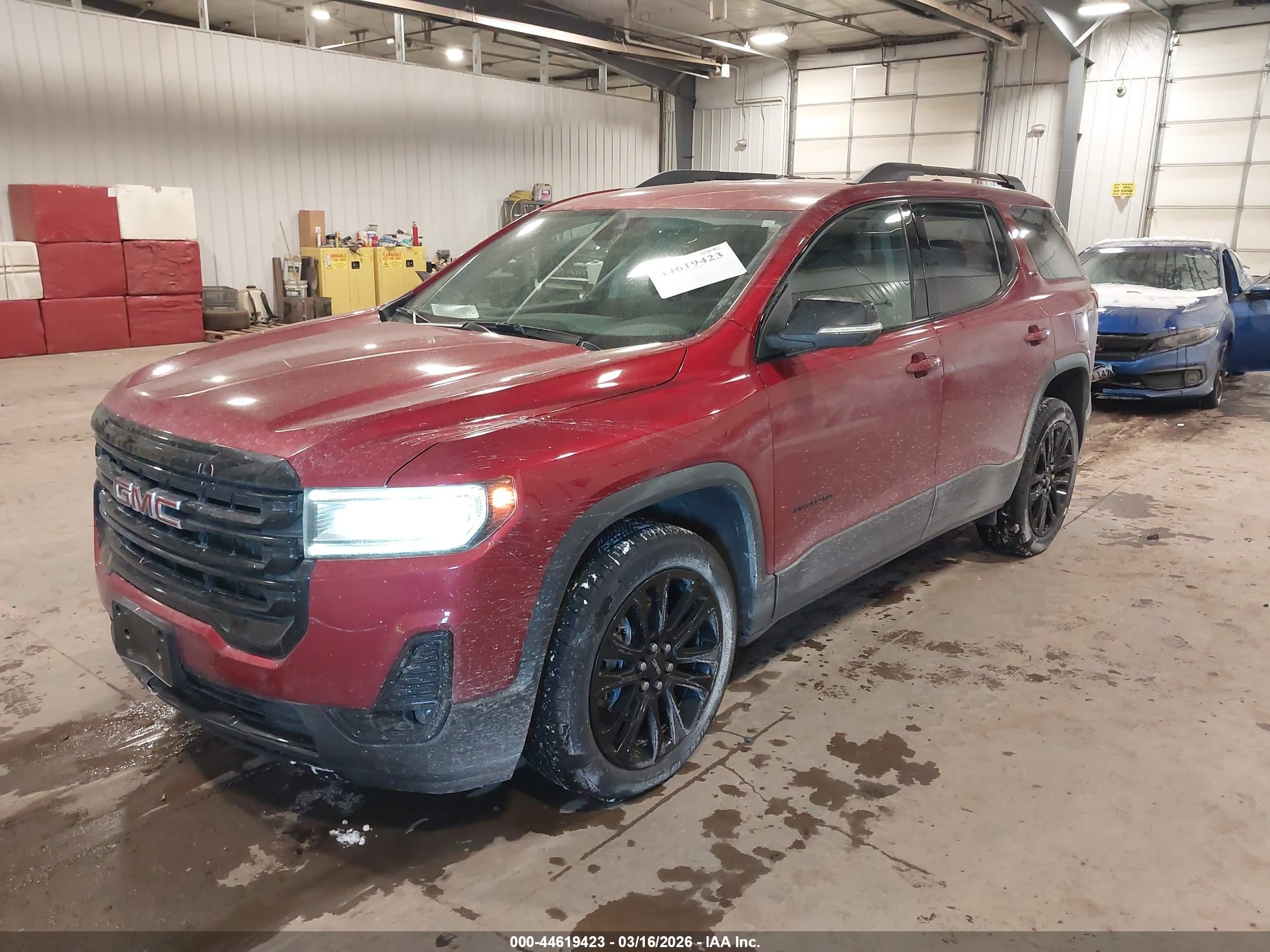 GMC ACADIA image 2
