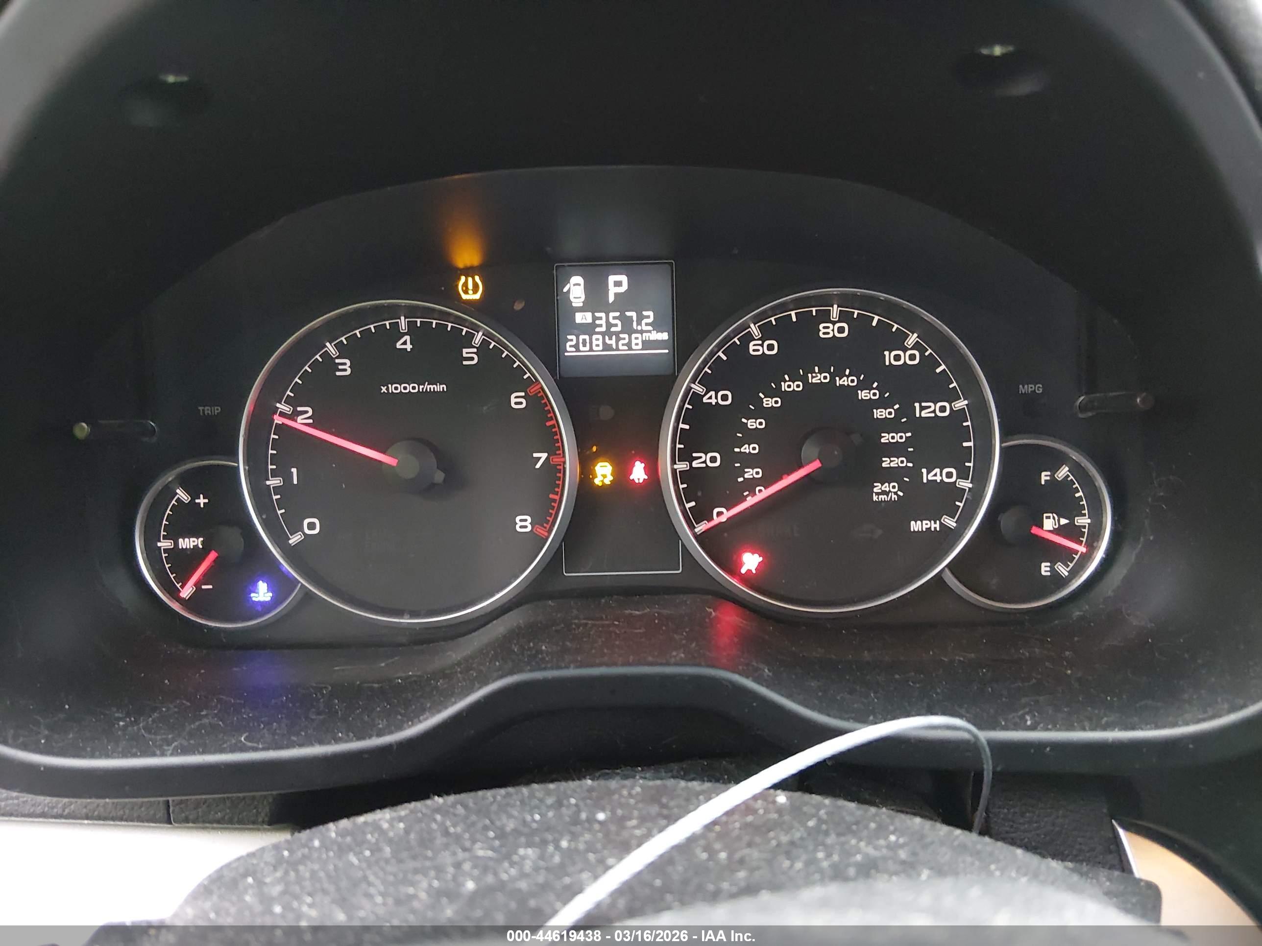 SUBARU OUTBACK image 7