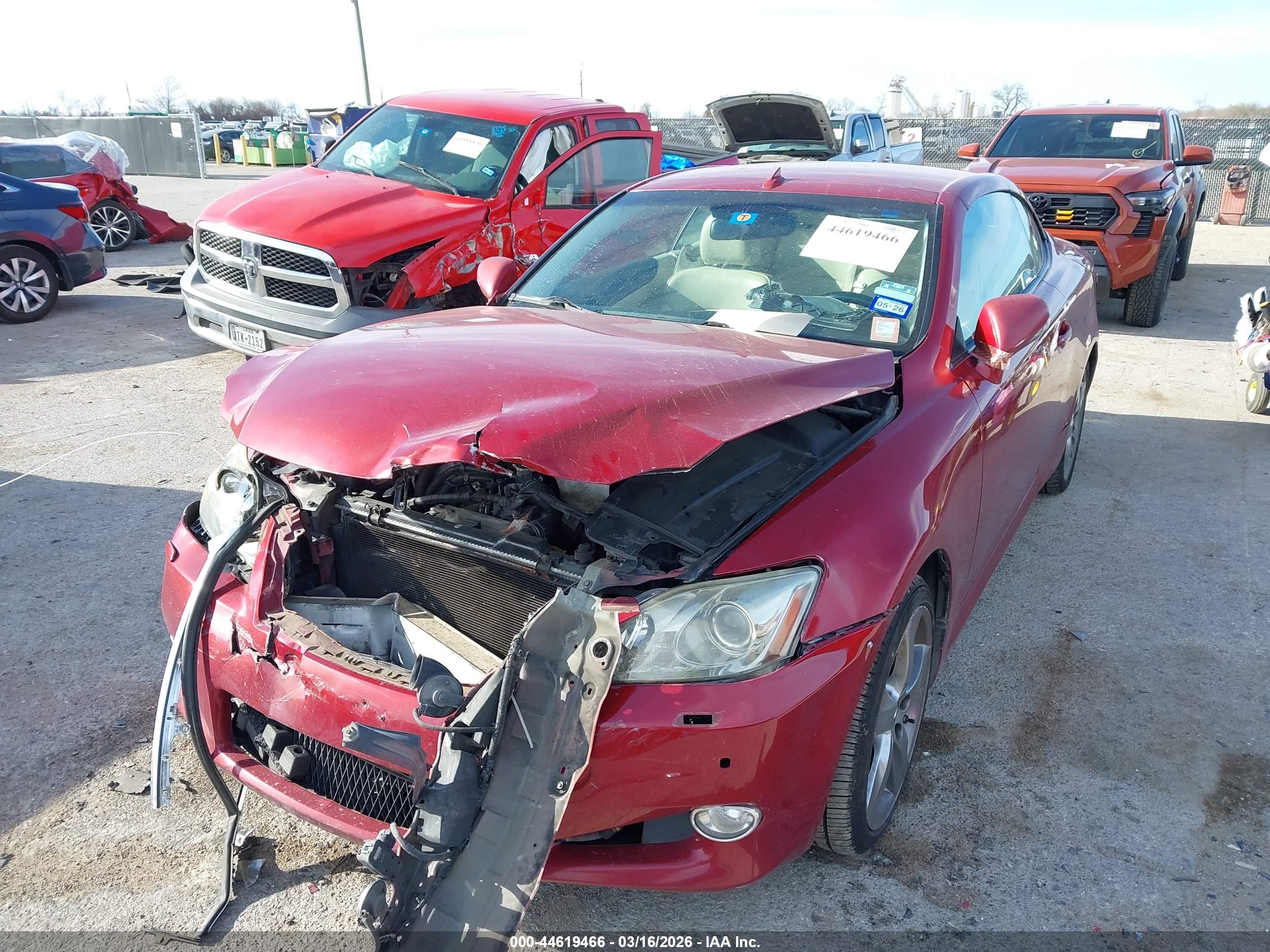 LEXUS IS image 2