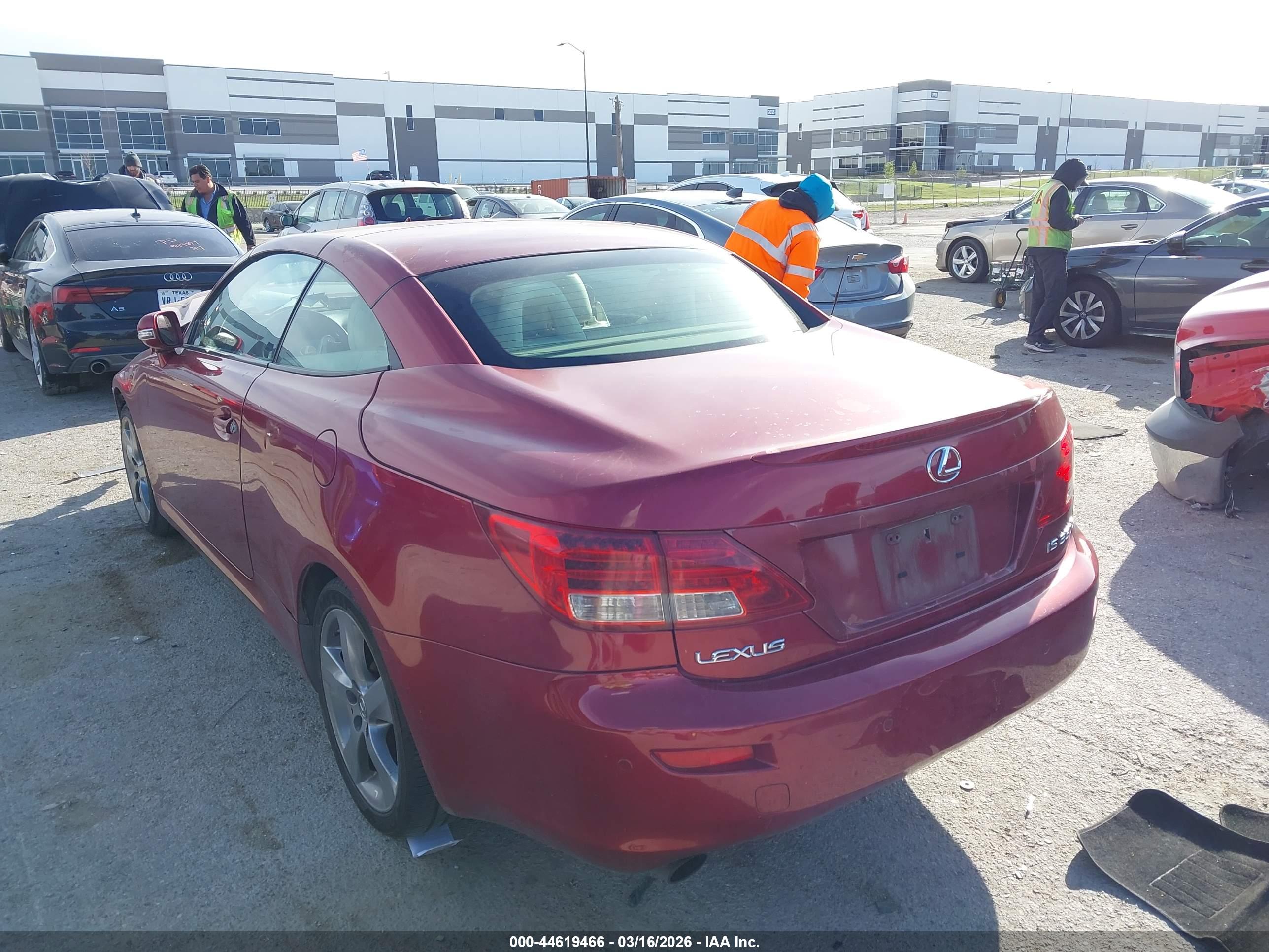 LEXUS IS image 3