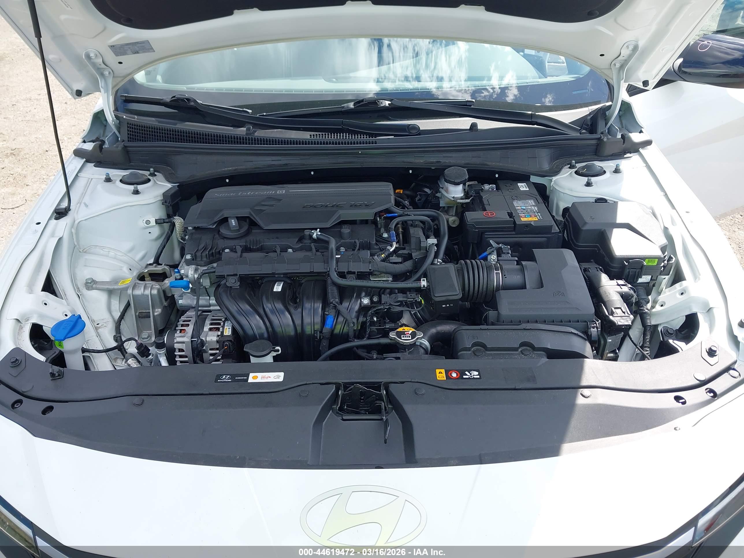 HYUNDAI ELANTRA image 10