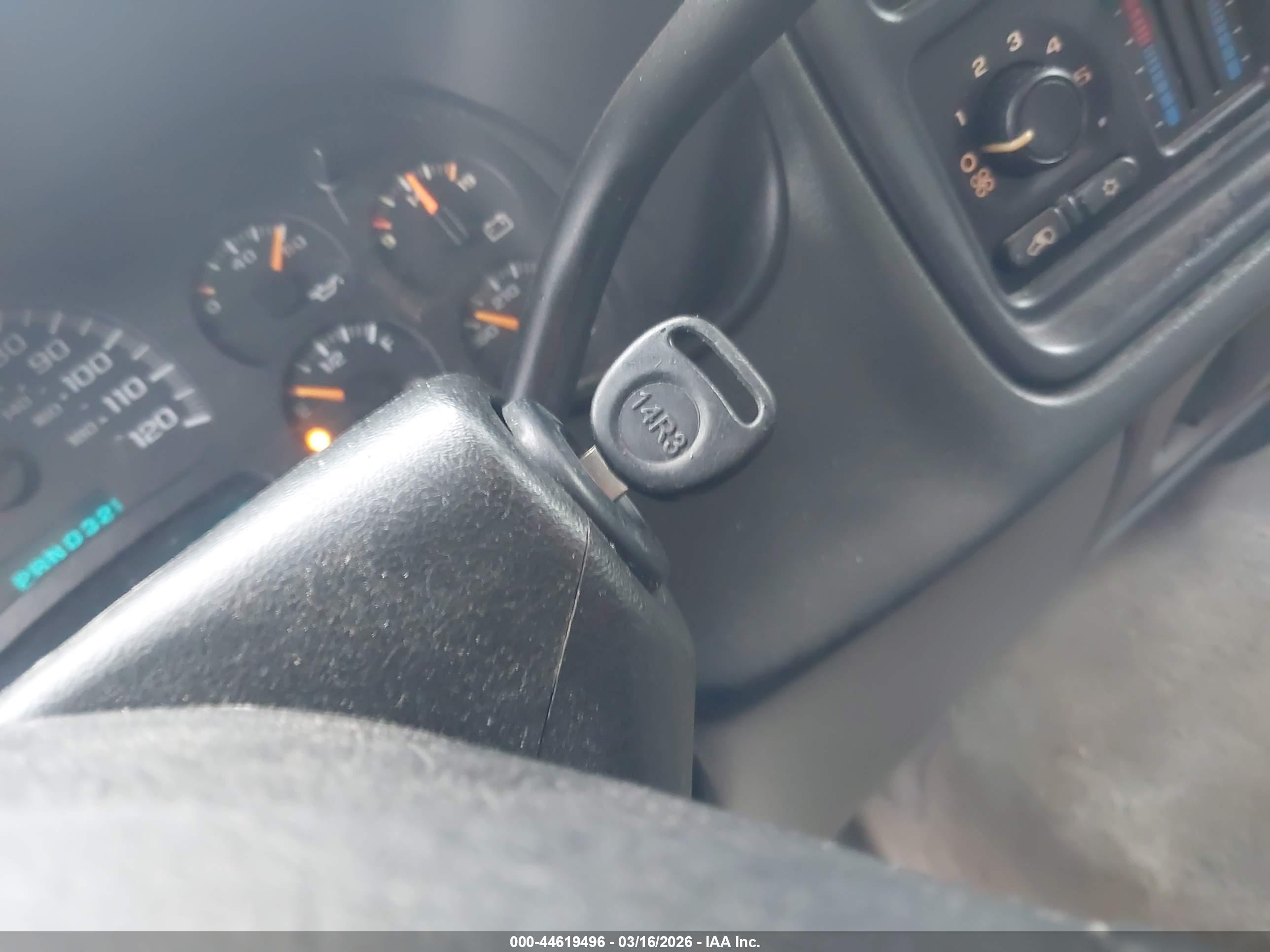 CHEVROLET TAHOE image 11