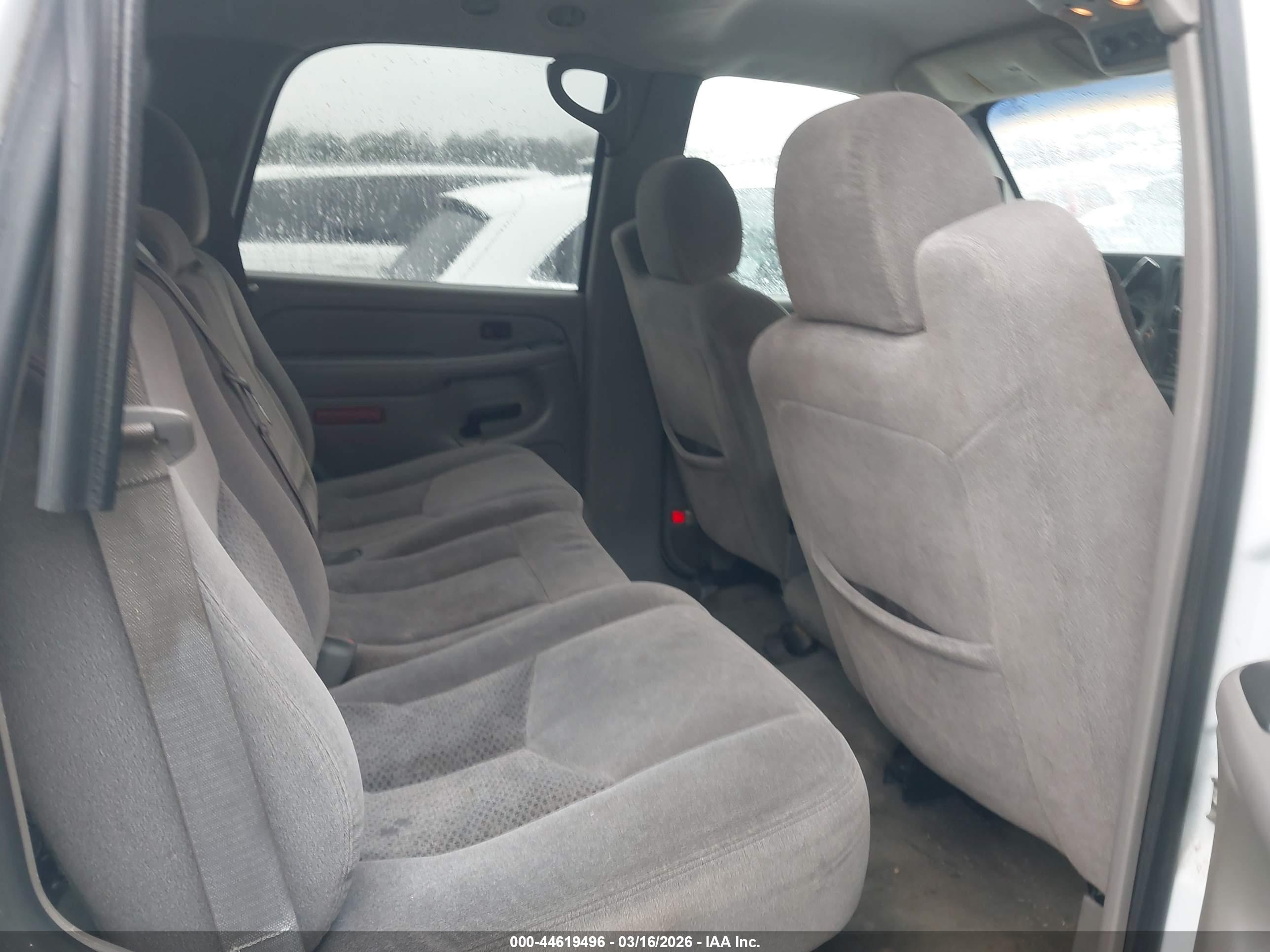 CHEVROLET TAHOE image 8