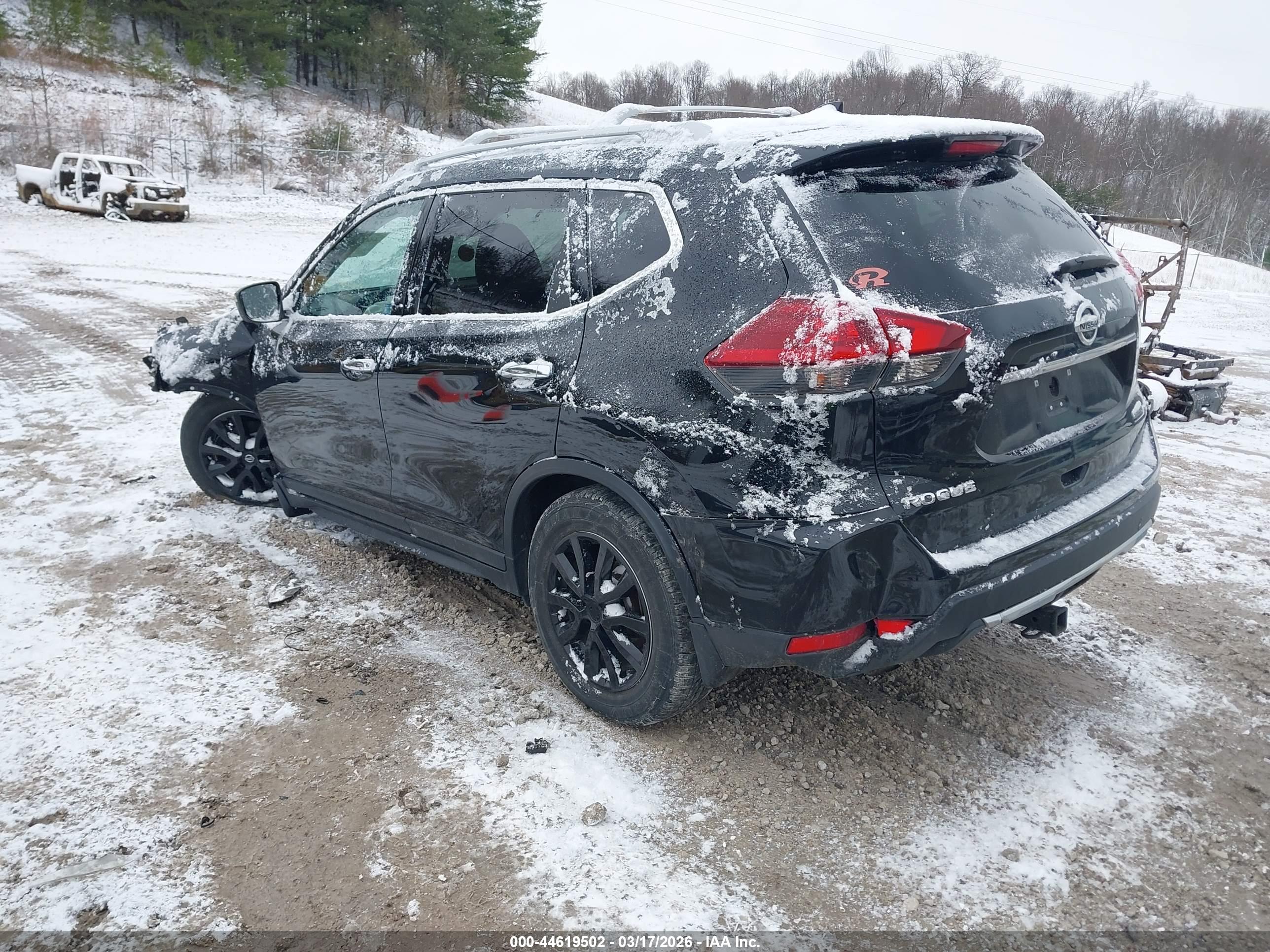 NISSAN ROGUE image 3