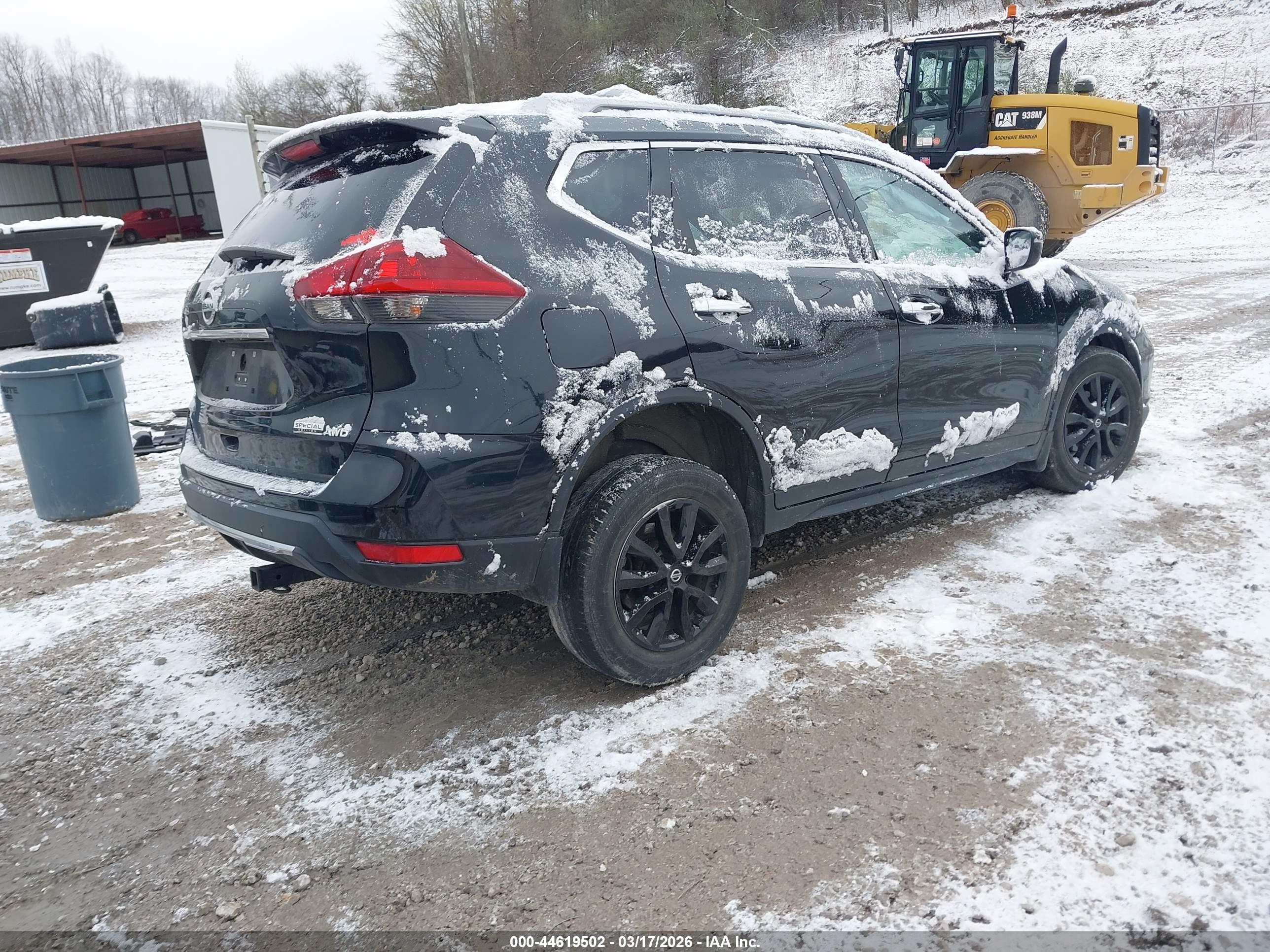 NISSAN ROGUE image 4