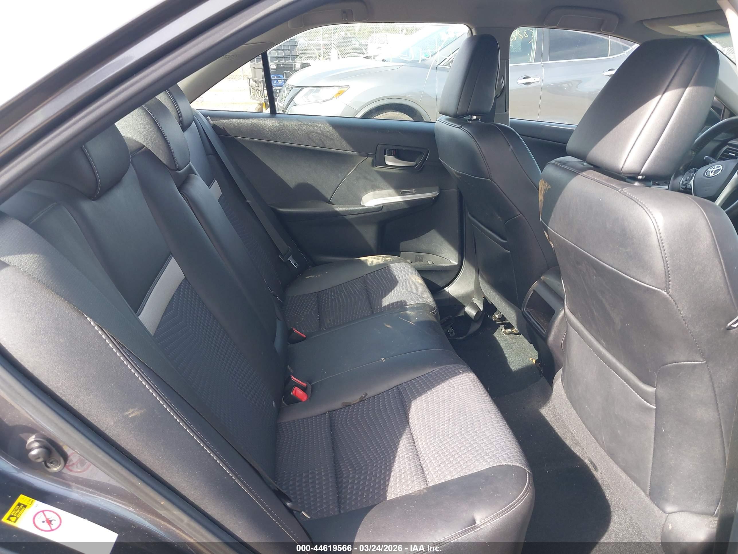 TOYOTA CAMRY image 8