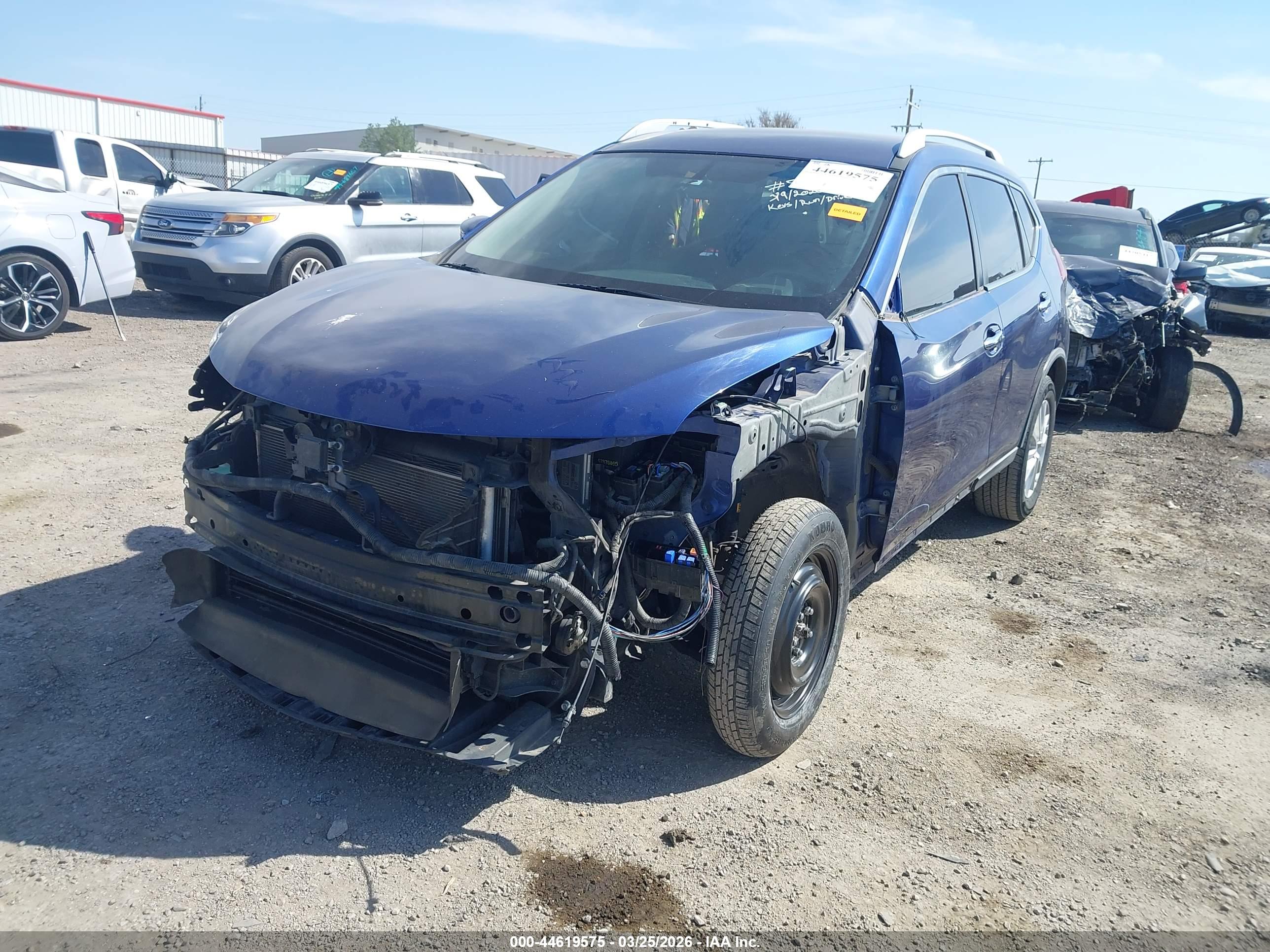 NISSAN ROGUE image 2