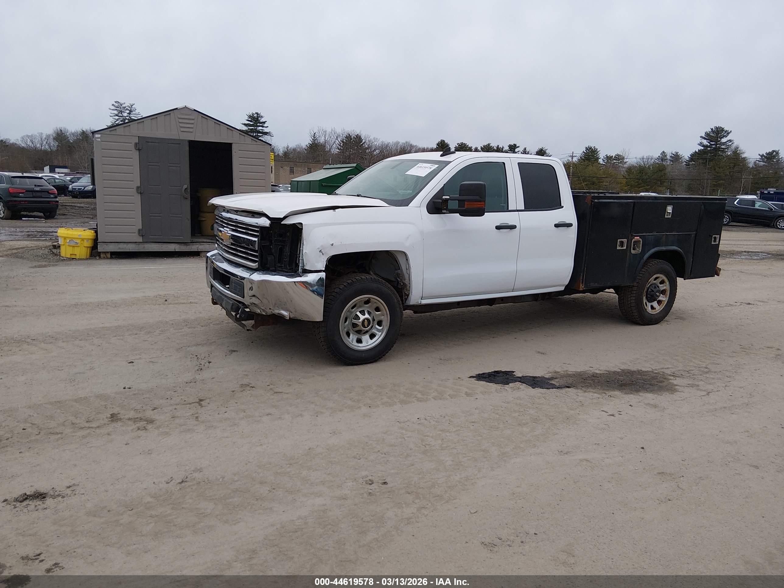 CHEVROLET SILVERADO image 2