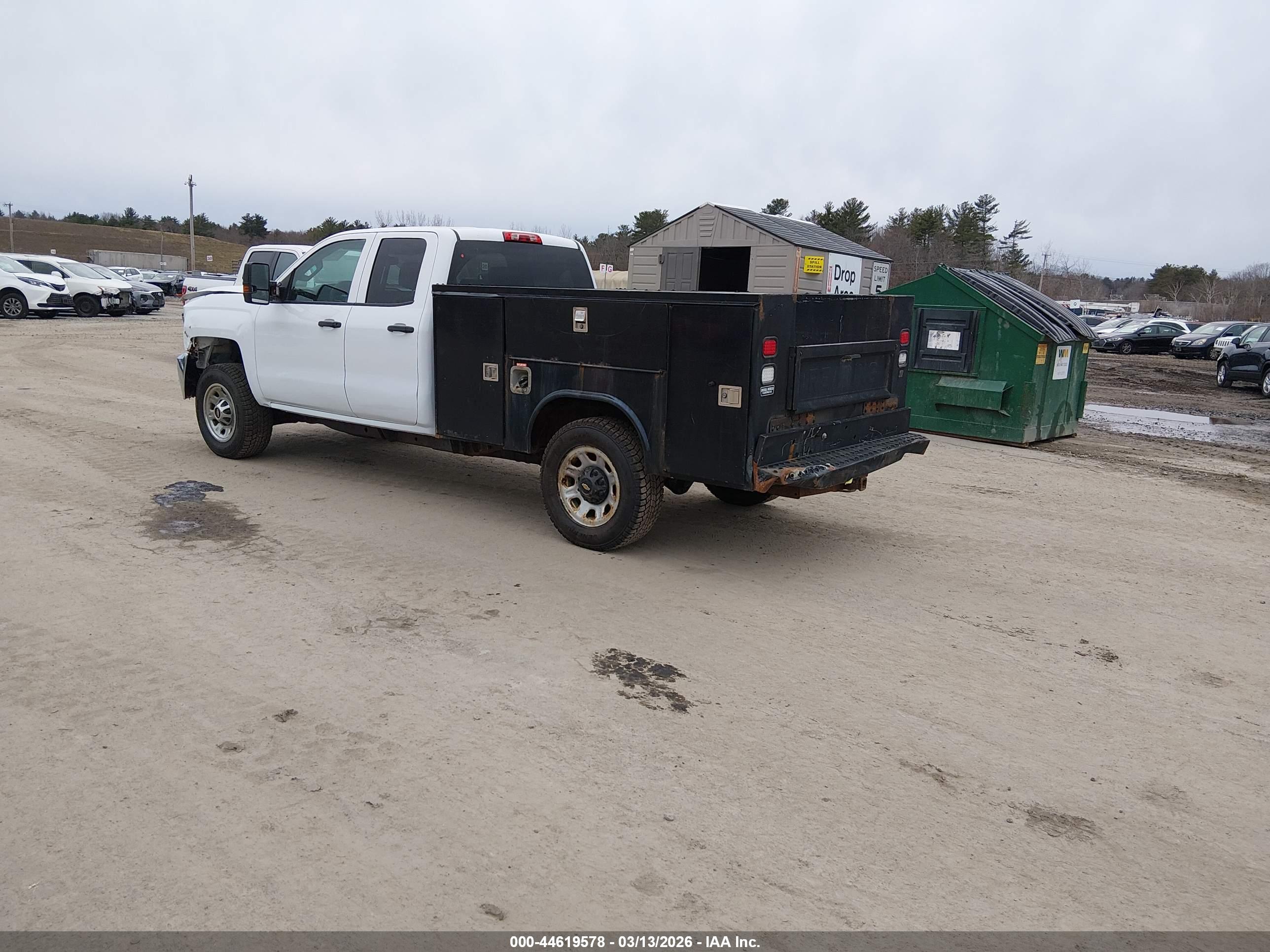 CHEVROLET SILVERADO image 3