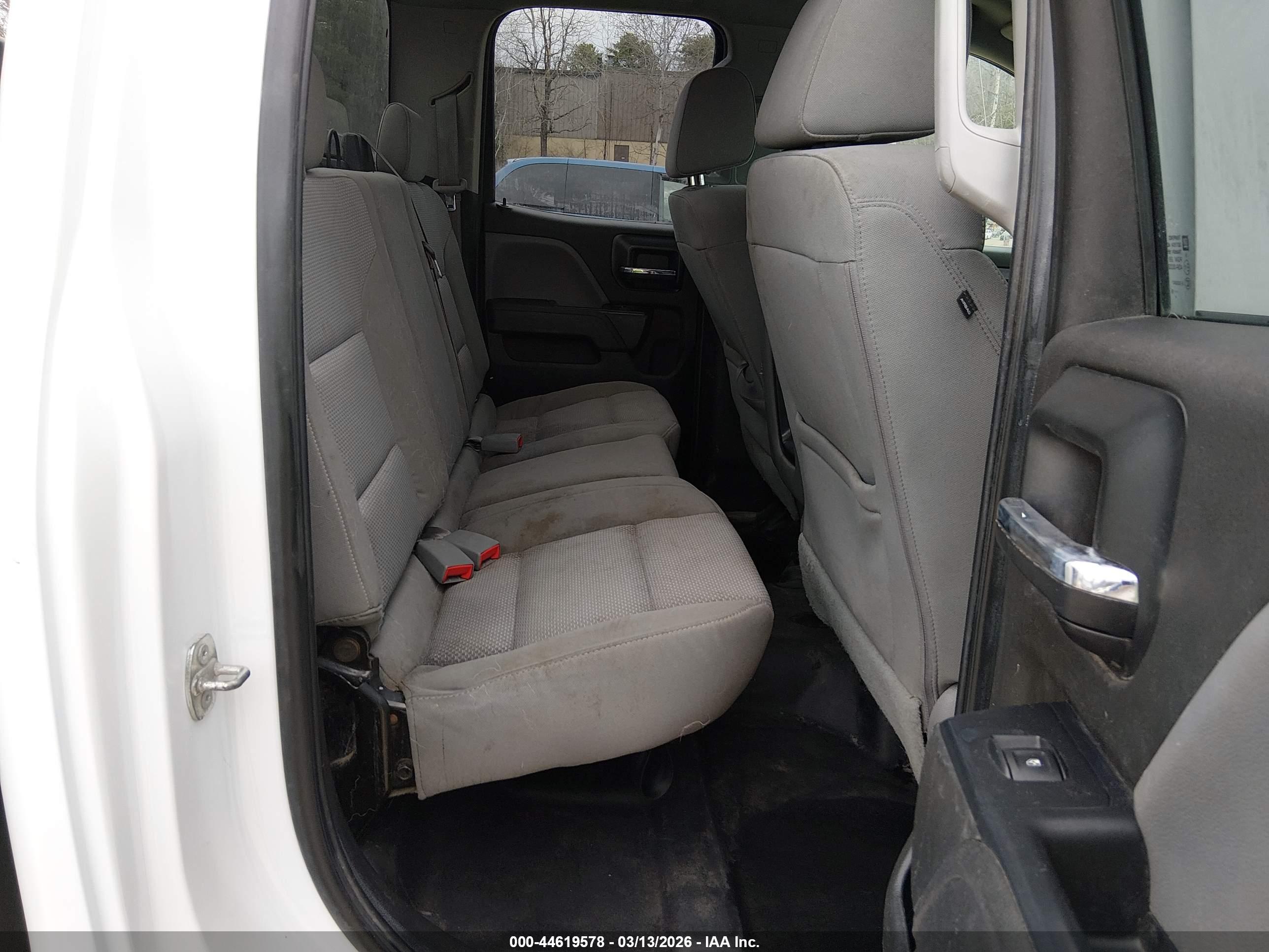 CHEVROLET SILVERADO image 8