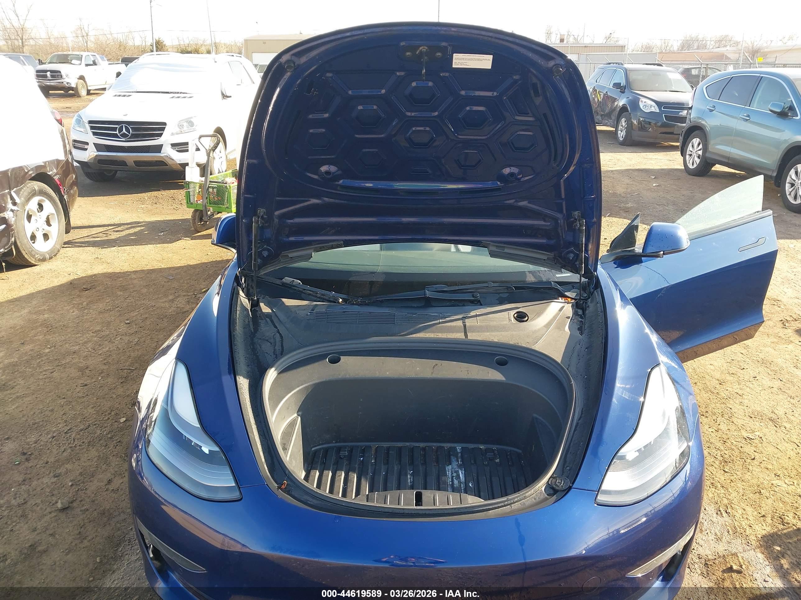 TESLA MODEL image 10