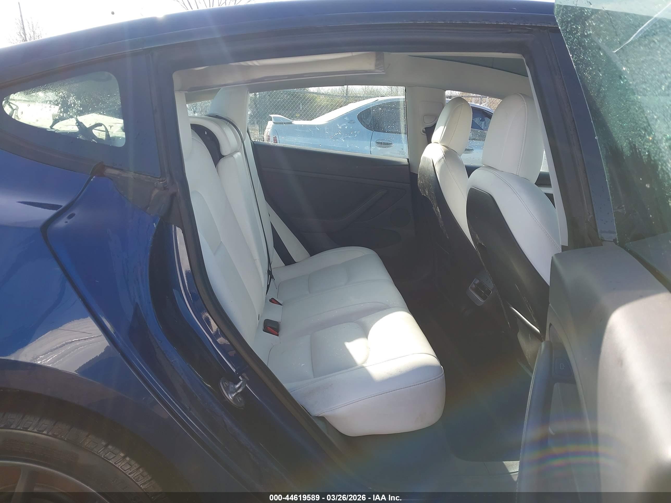 TESLA MODEL image 8