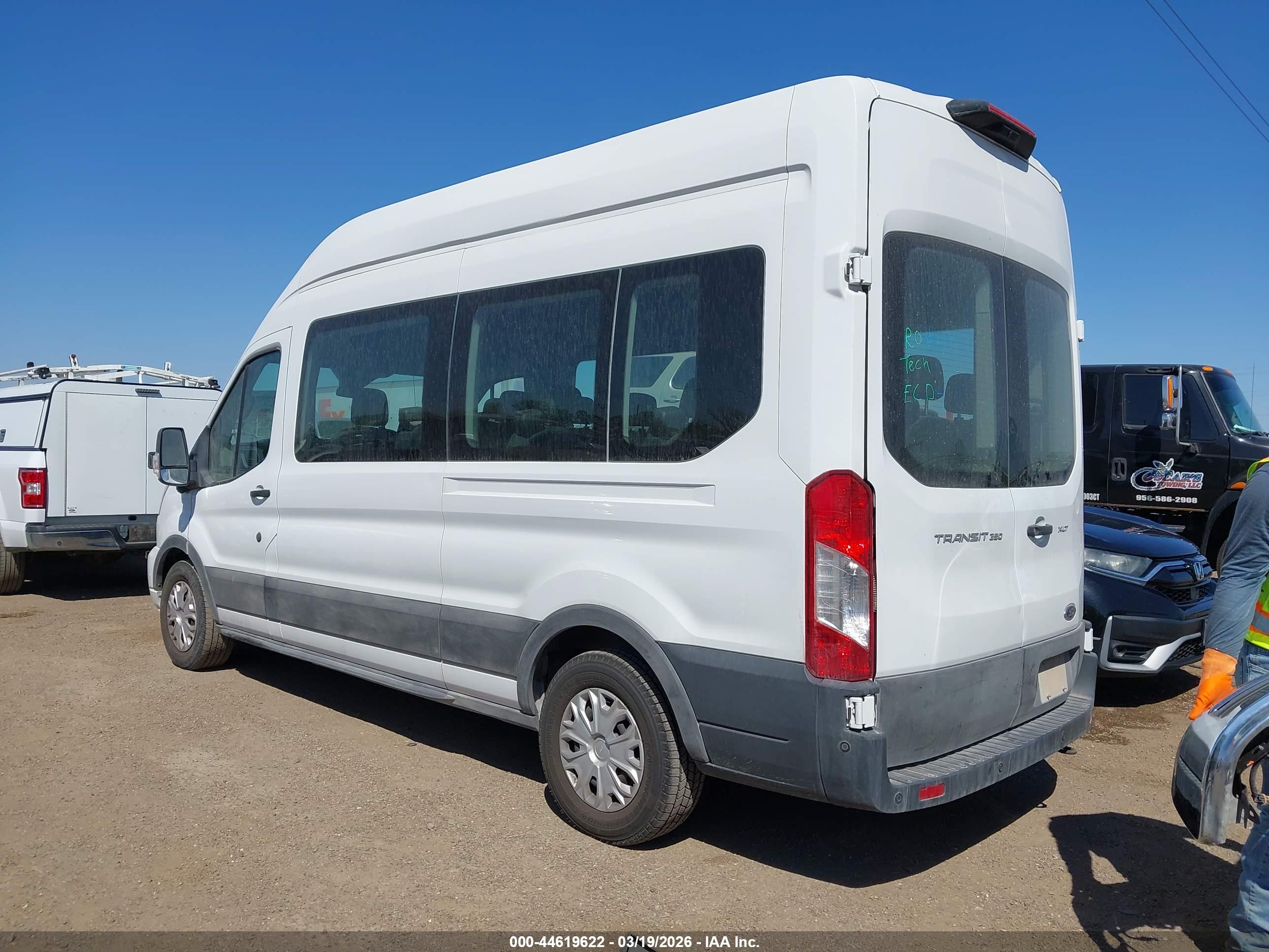 FORD TRANSIT-350 image 3
