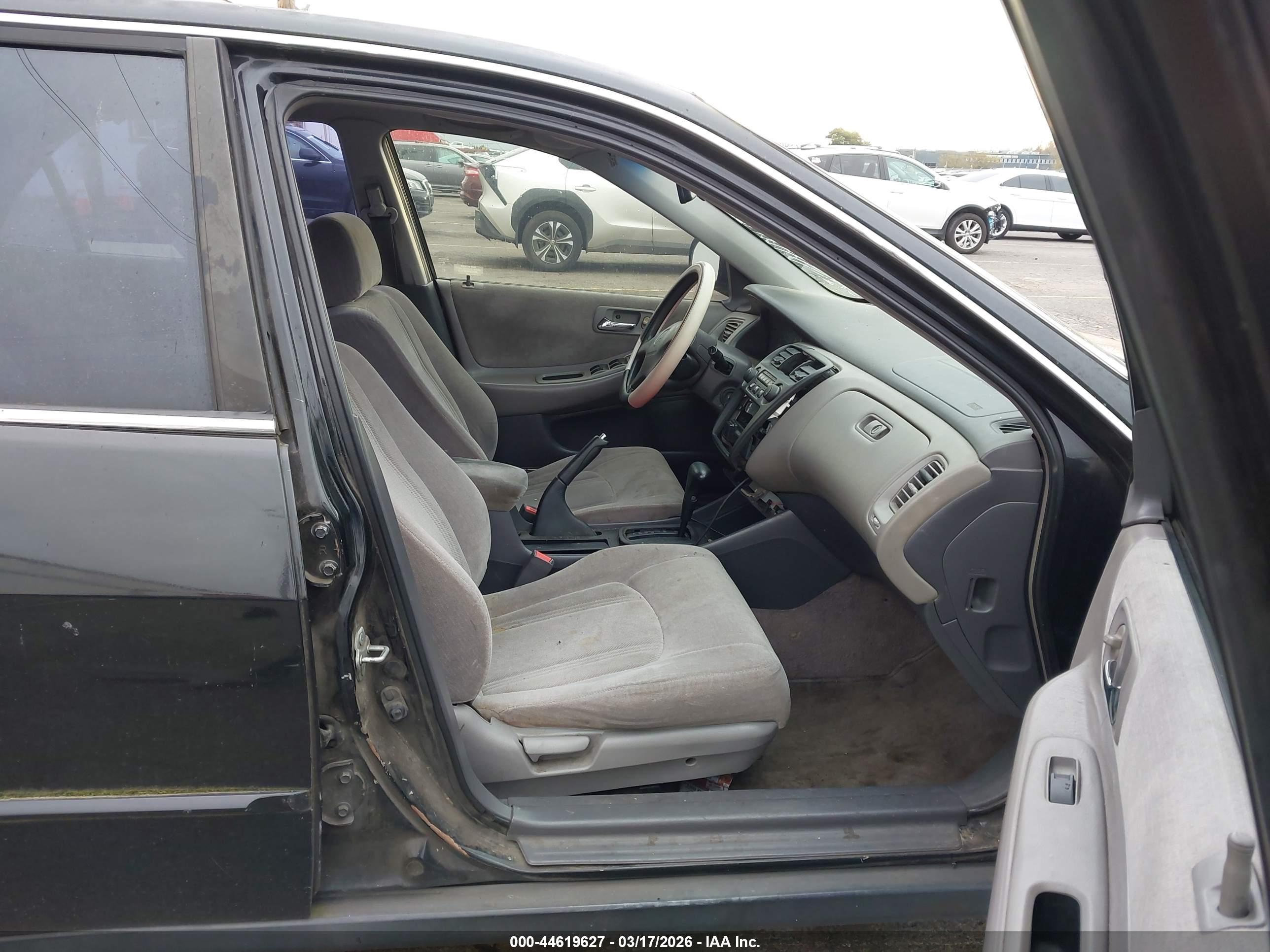 HONDA ACCORD image 5