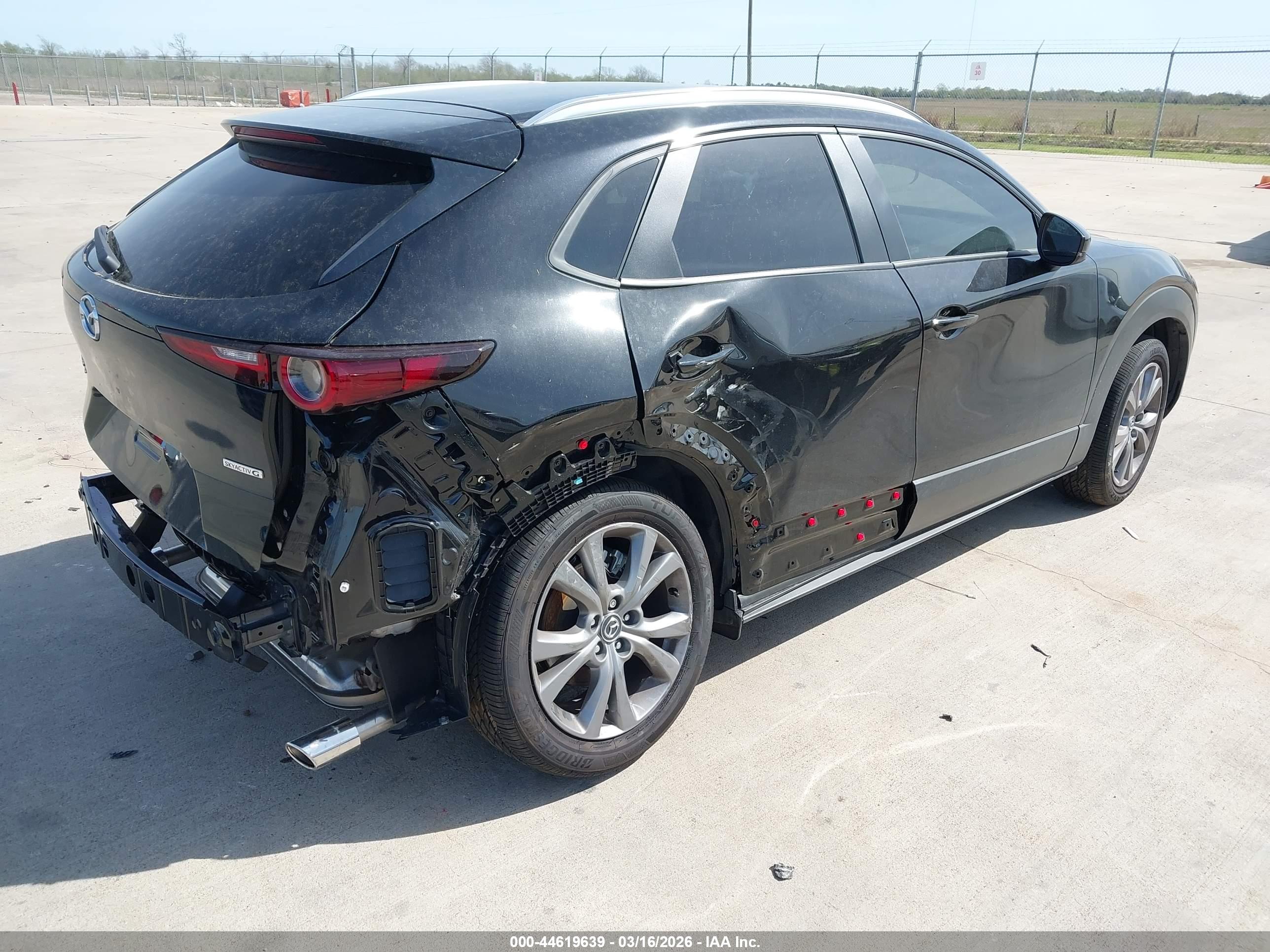 MAZDA CX-30 image 4
