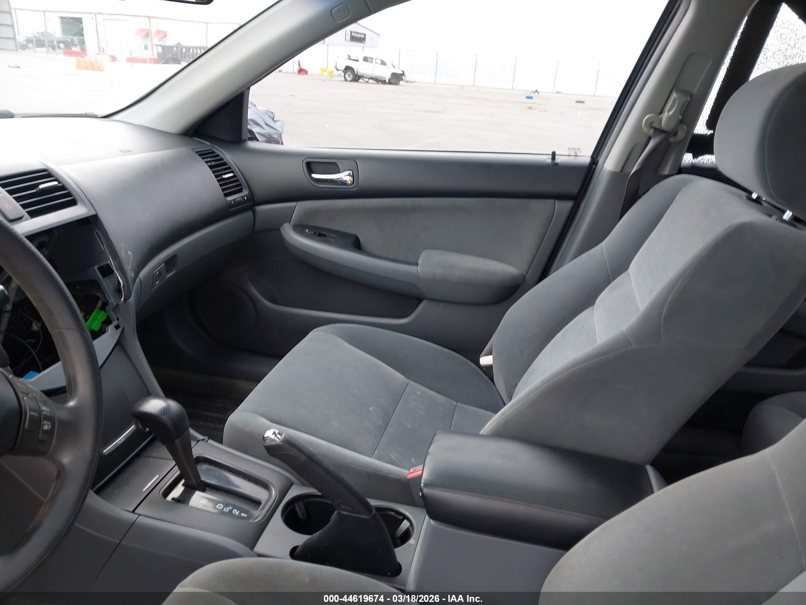 HONDA ACCORD image 5