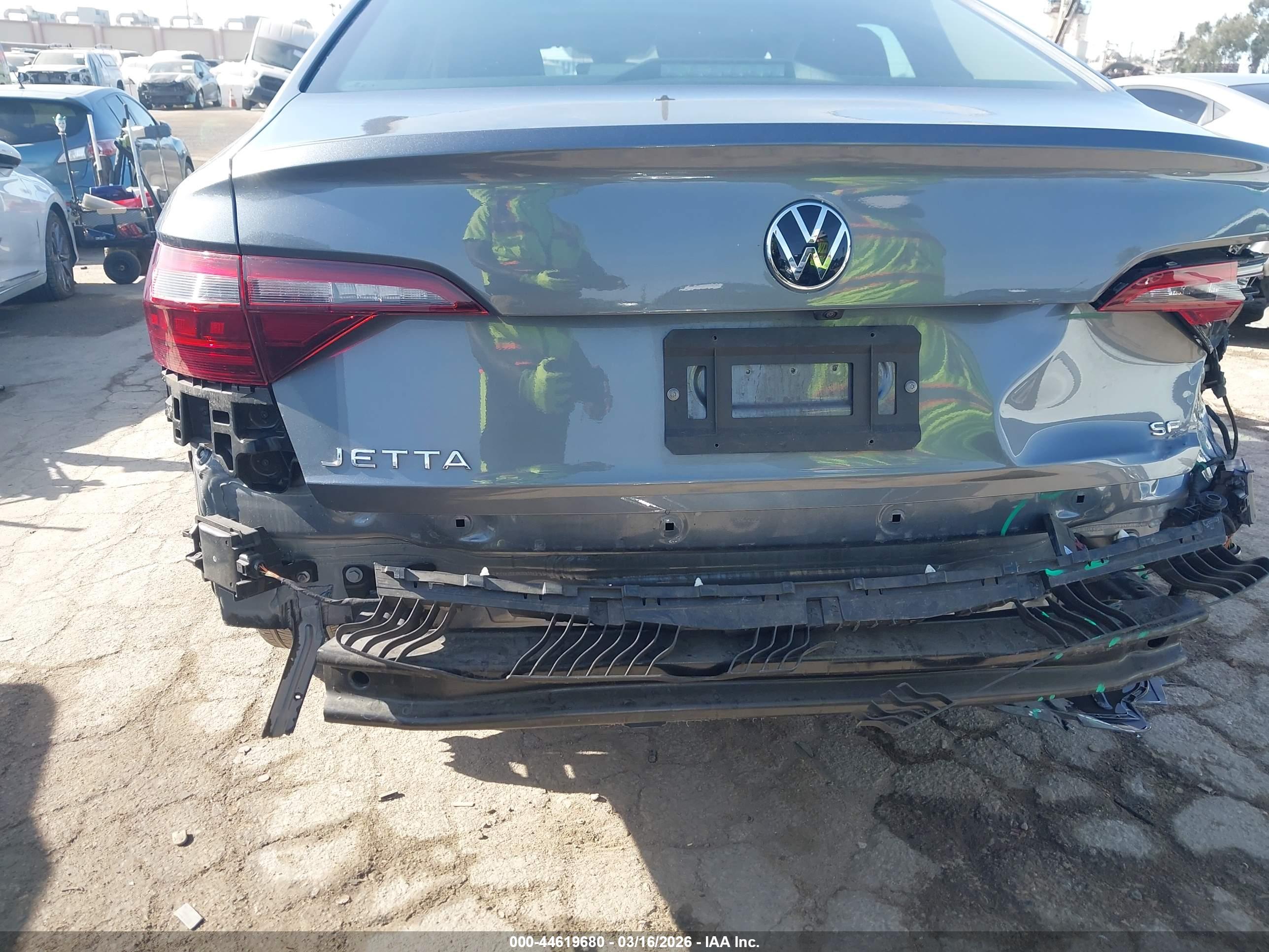 VOLKSWAGEN JETTA image 6