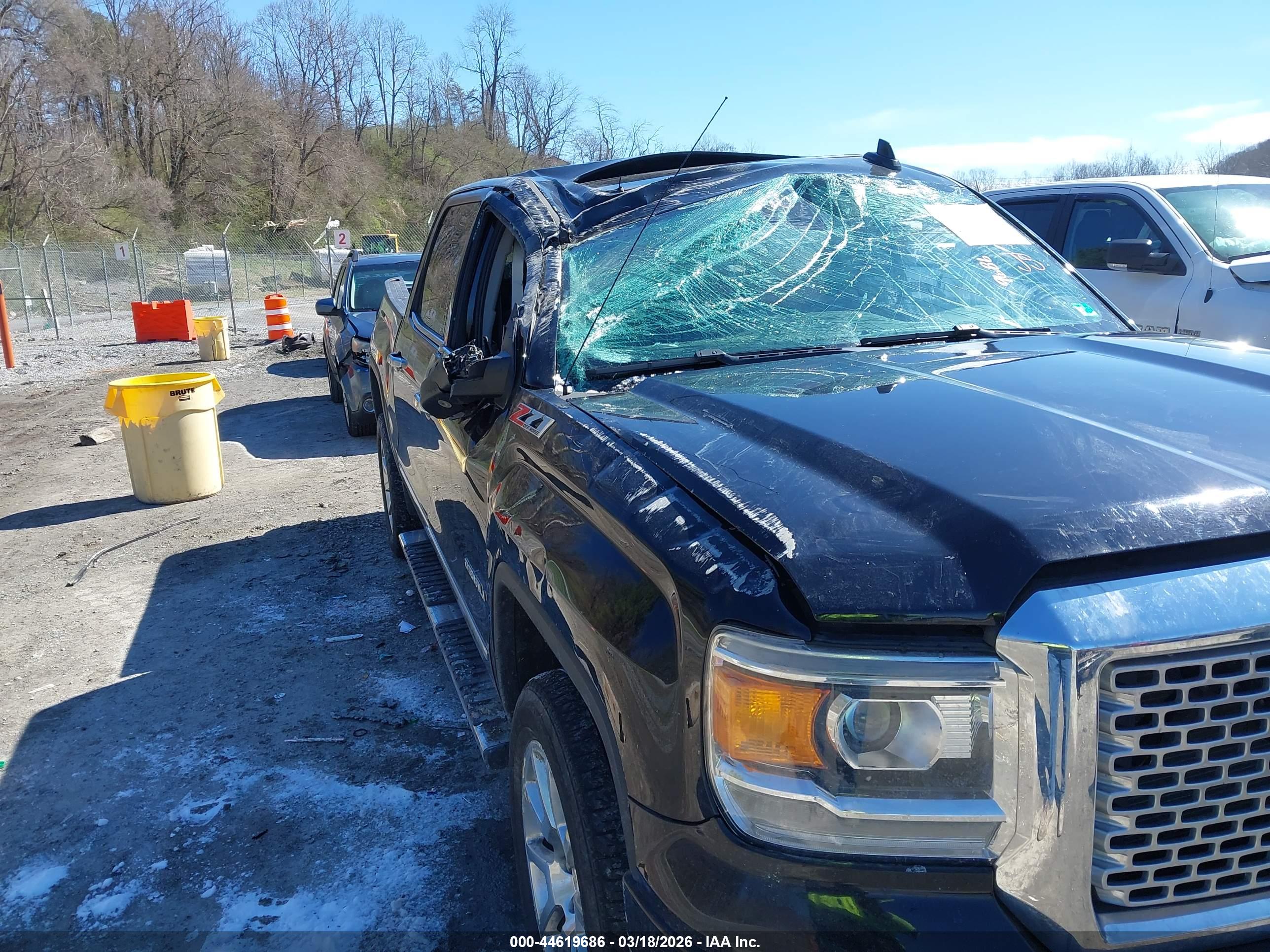 GMC SIERRA image 6