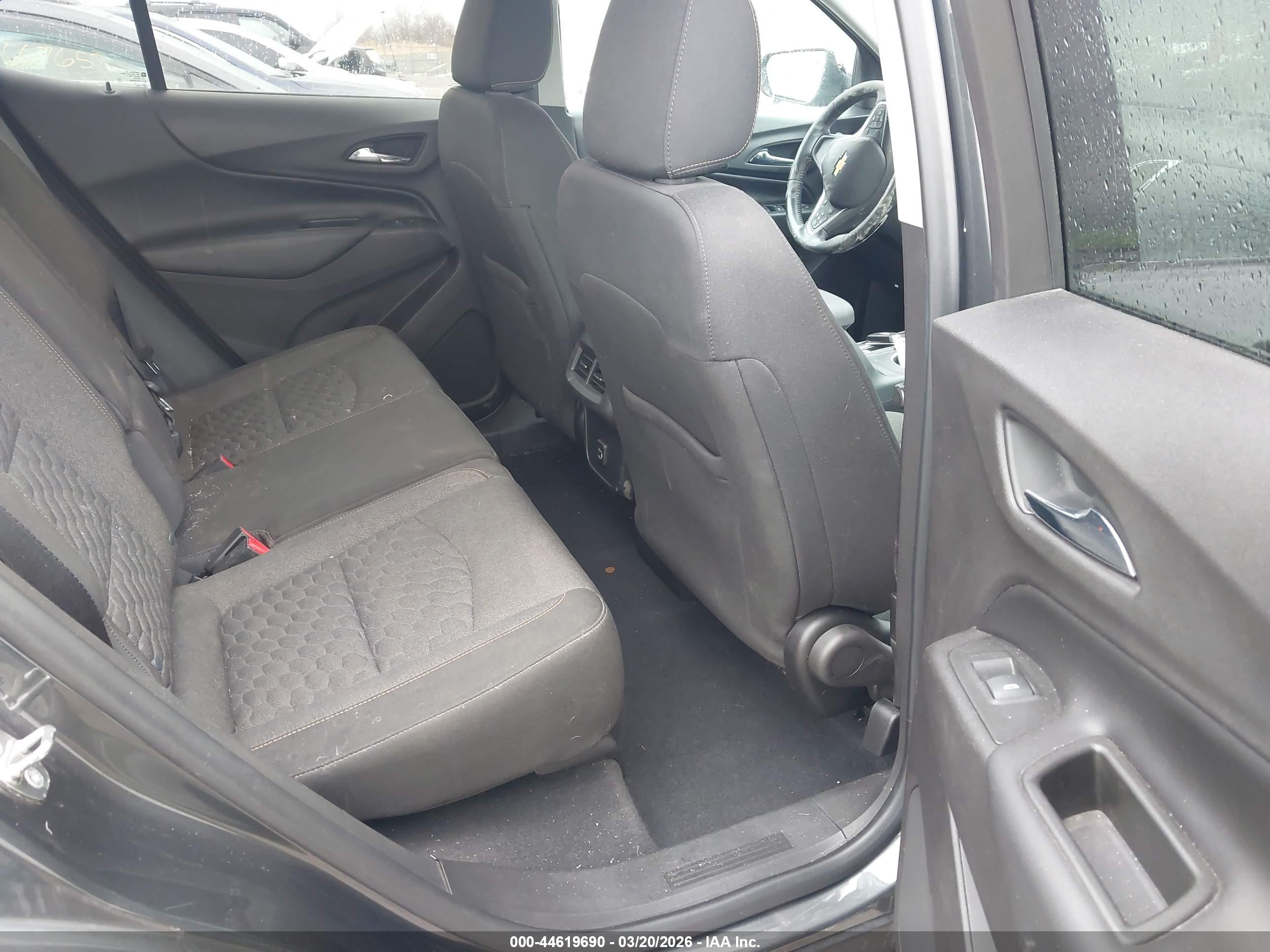 CHEVROLET EQUINOX image 8