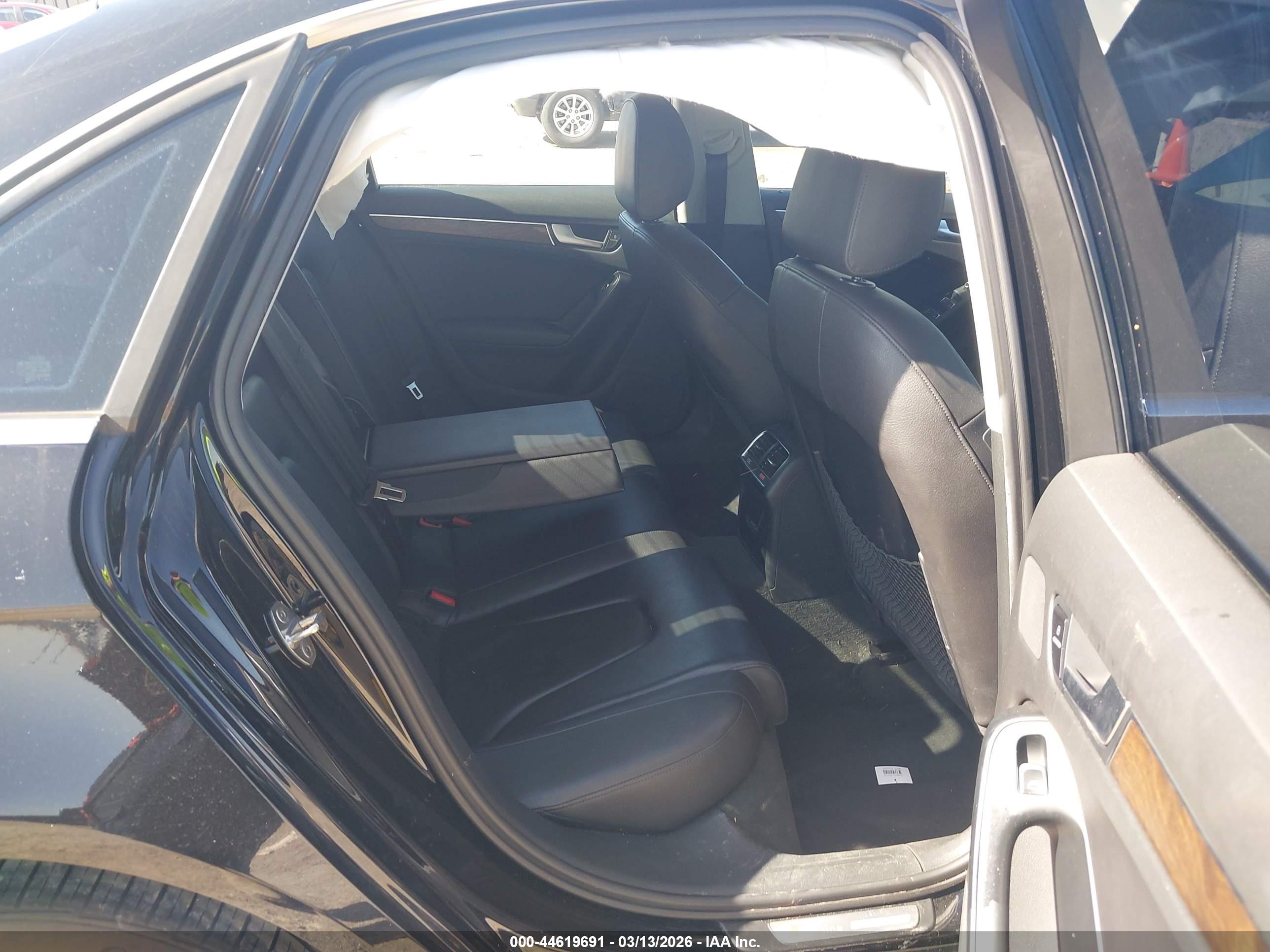 AUDI A4 image 8