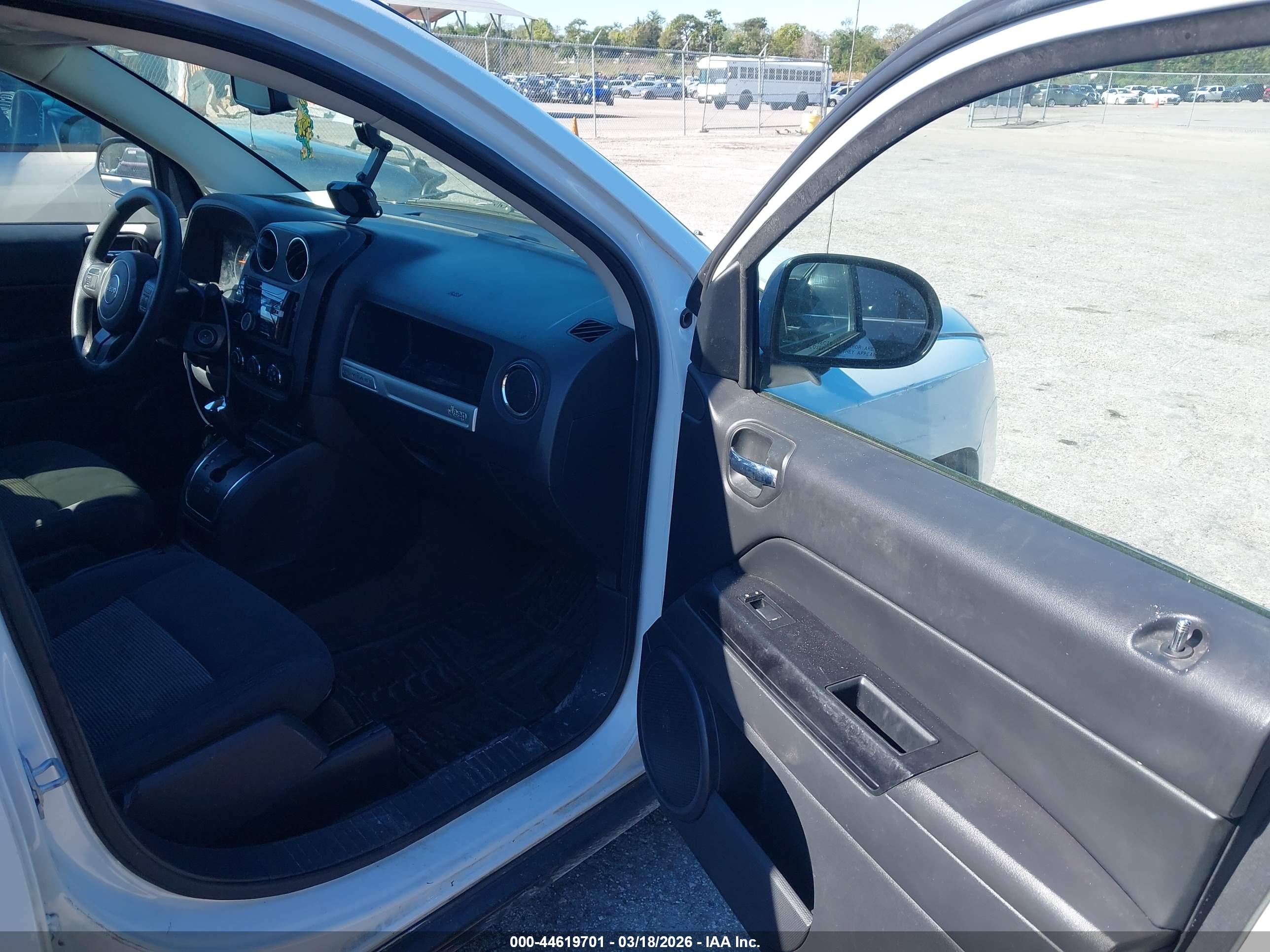 JEEP COMPASS image 5
