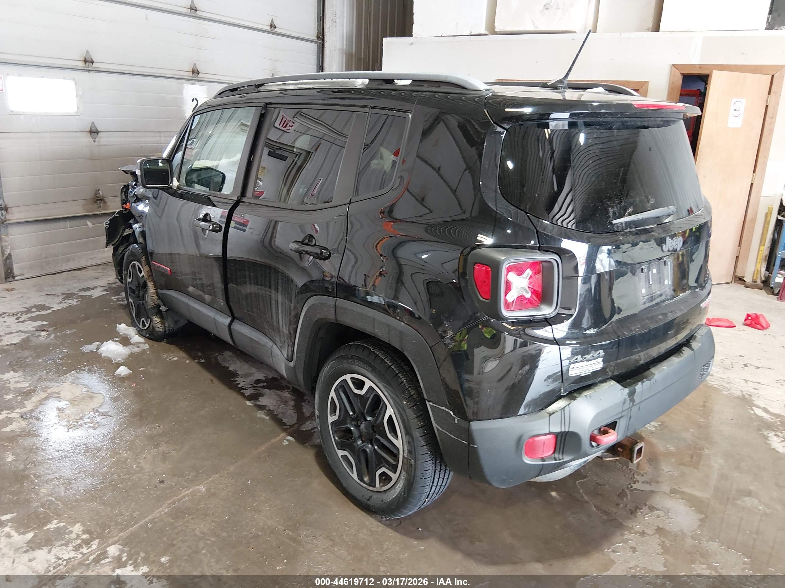 JEEP RENEGADE image 3