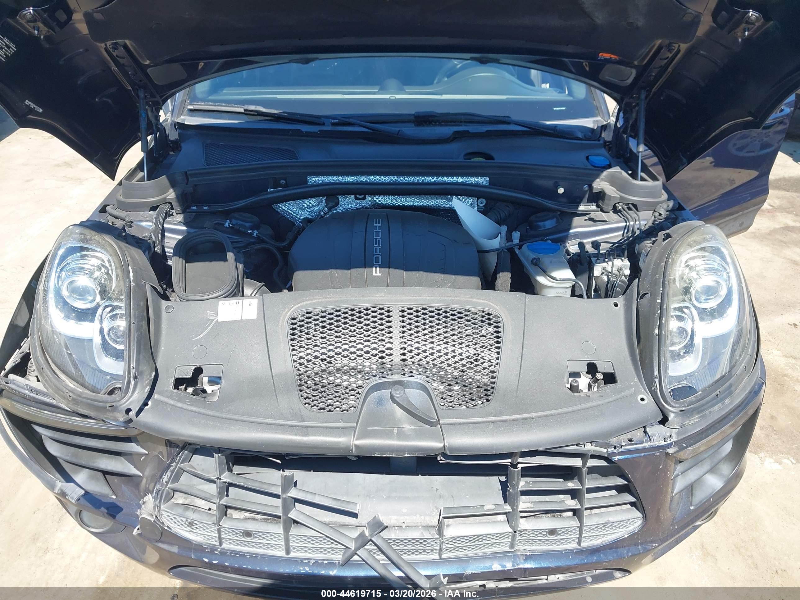 PORSCHE MACAN image 10