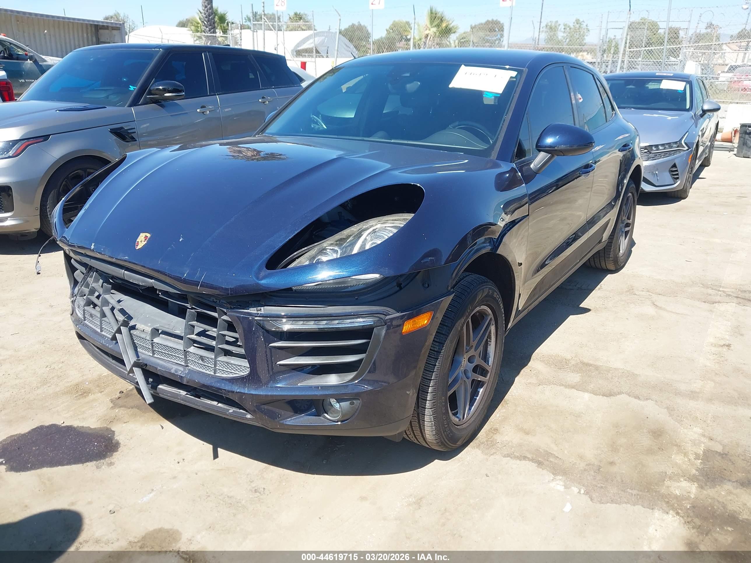 PORSCHE MACAN image 2