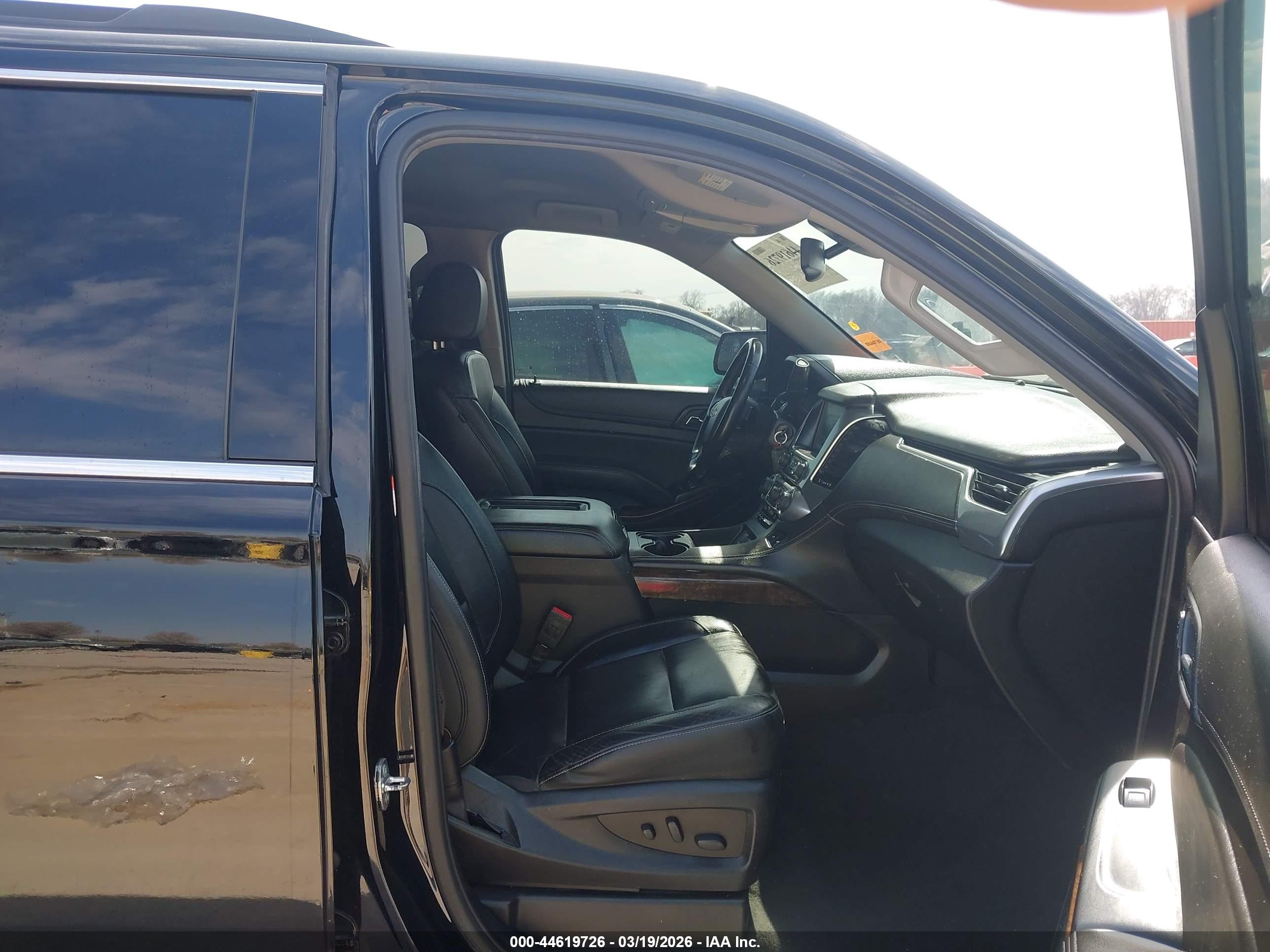 CHEVROLET TAHOE image 5