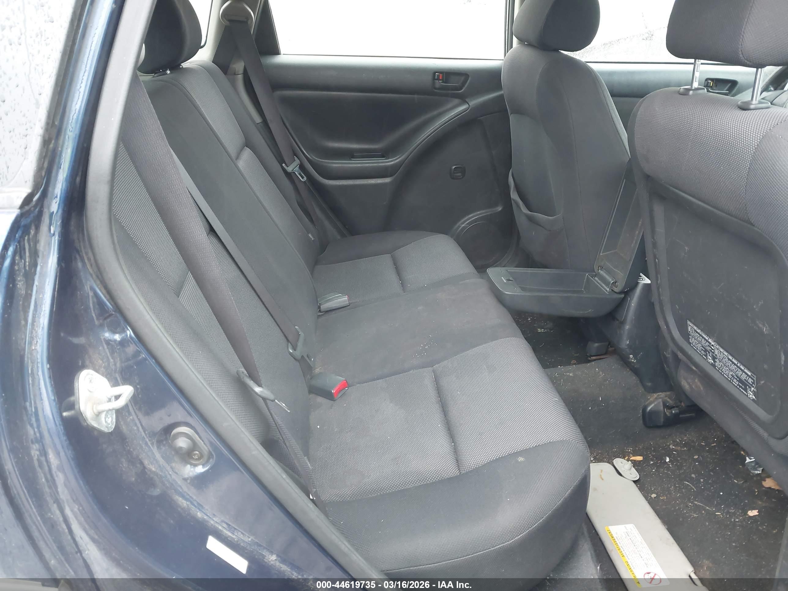 PONTIAC VIBE image 8